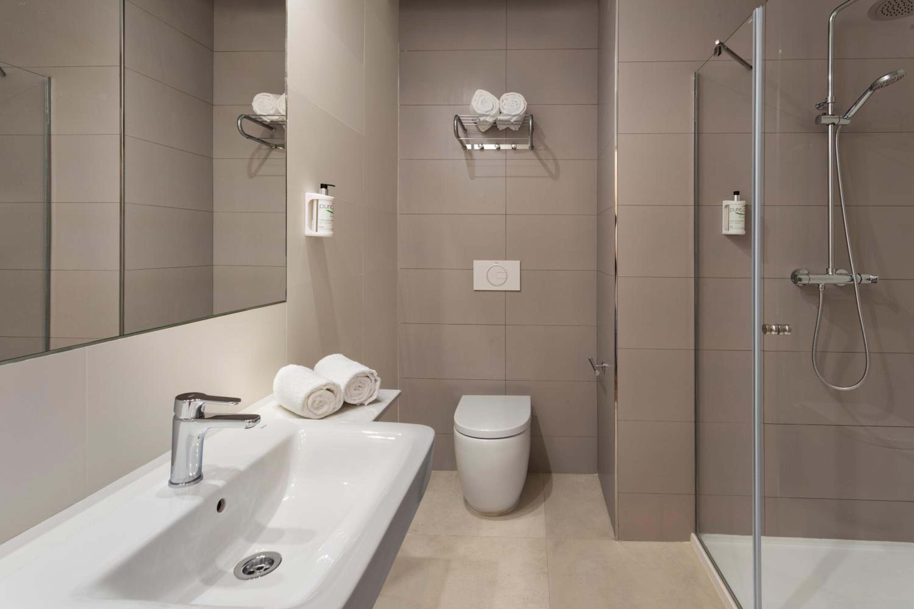 Double Room - Photo 4