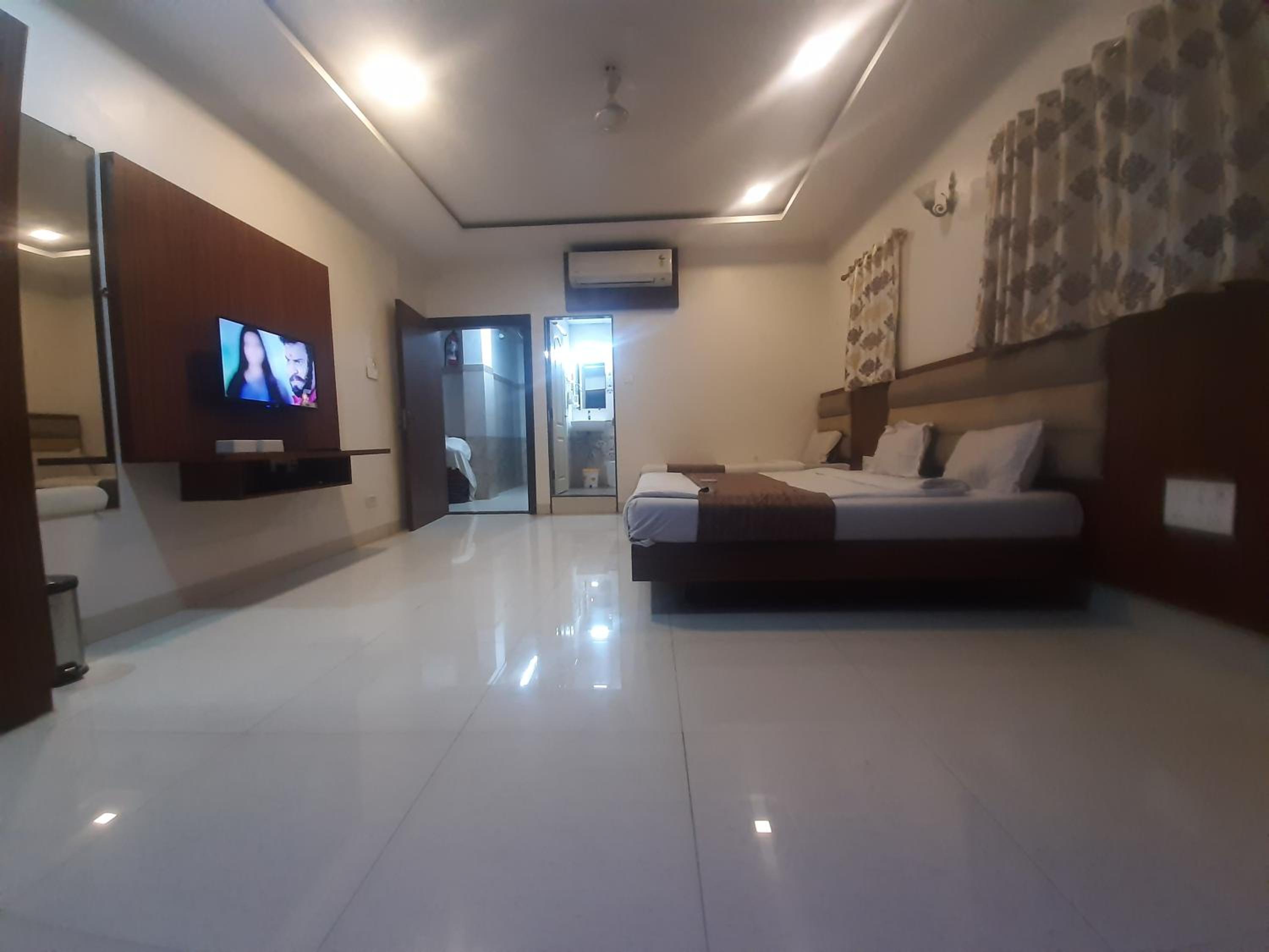 Deluxe Triple Room - Photo 5