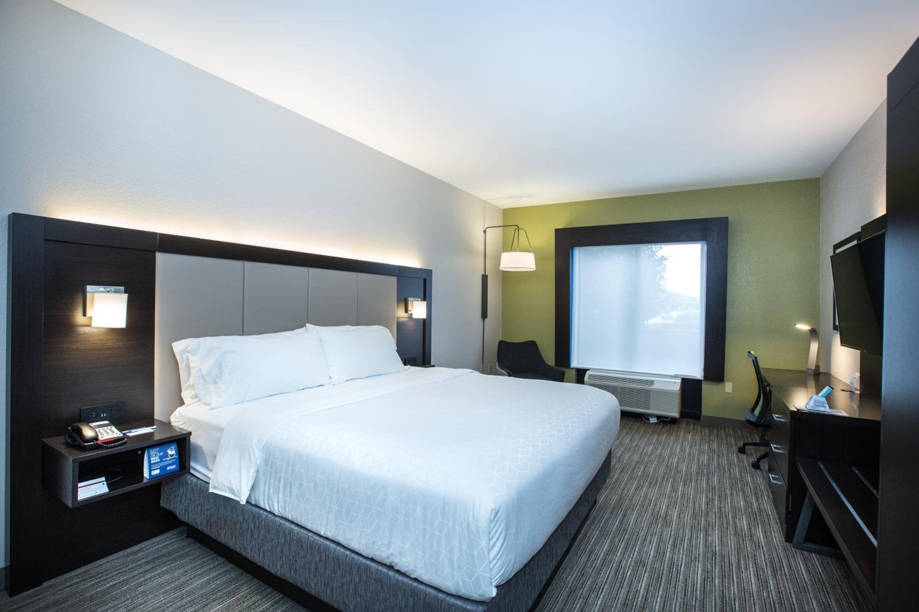 Standard King Room - Photo 1