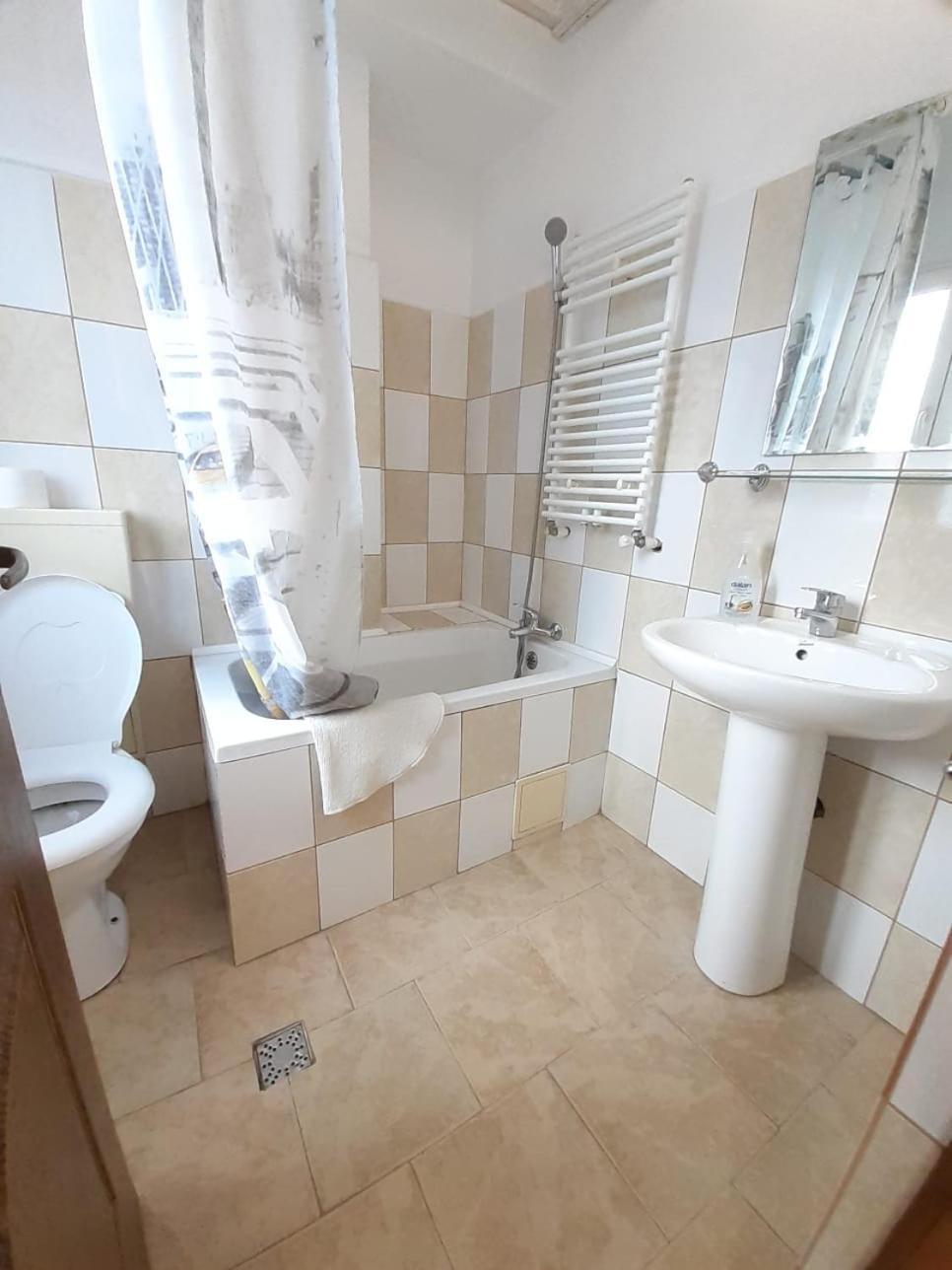 Standard Quadruple Room - Photo 5