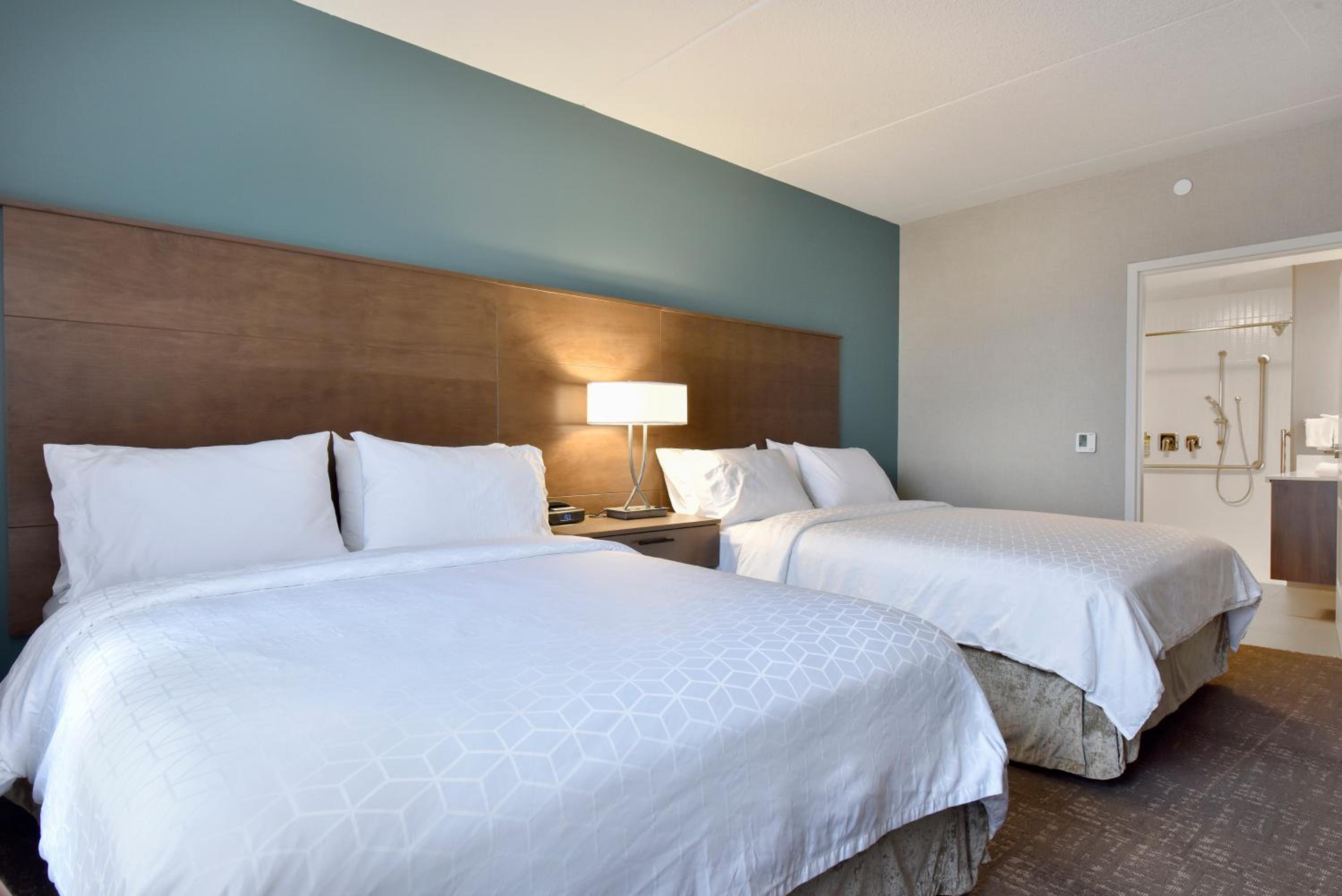 One-Bedroom Suite with Two Queen Beds - Photo 1
