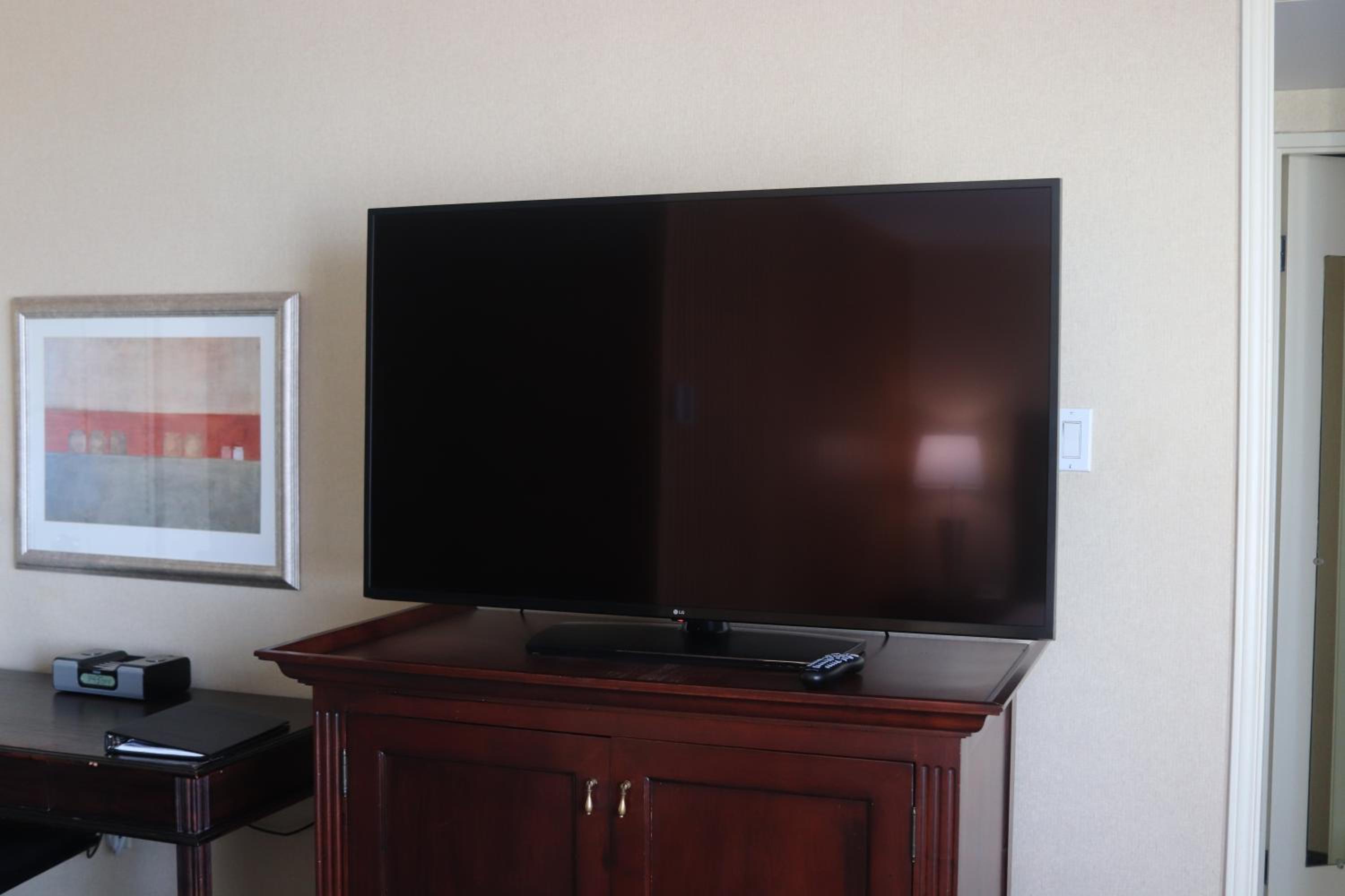 Queen Room with City View - Photo 1