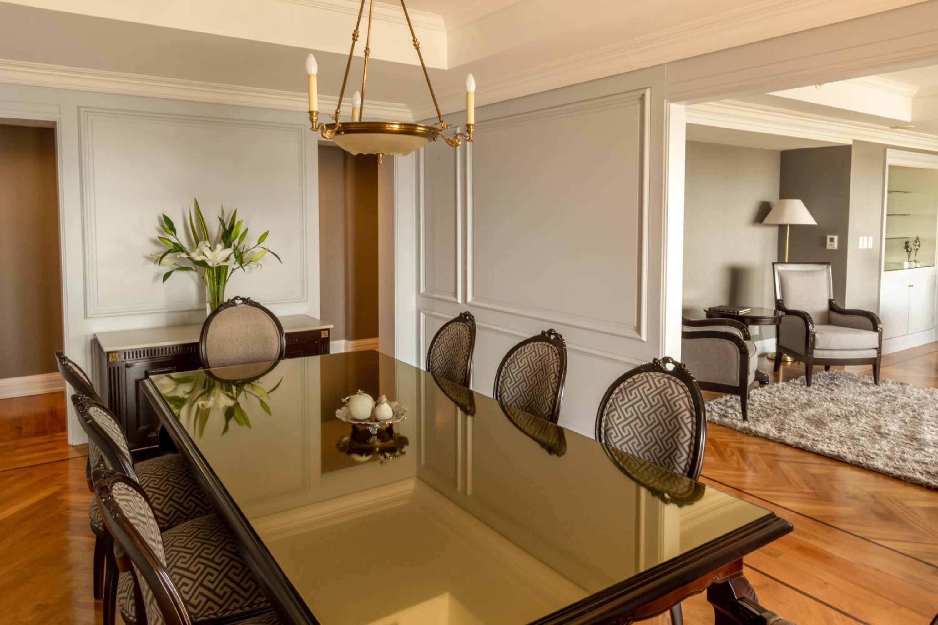 Presidential King Suite