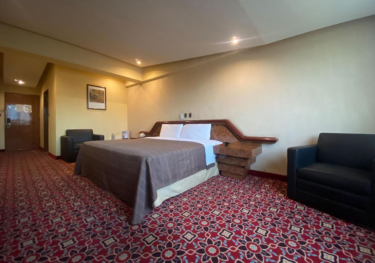 Standard Queen Room