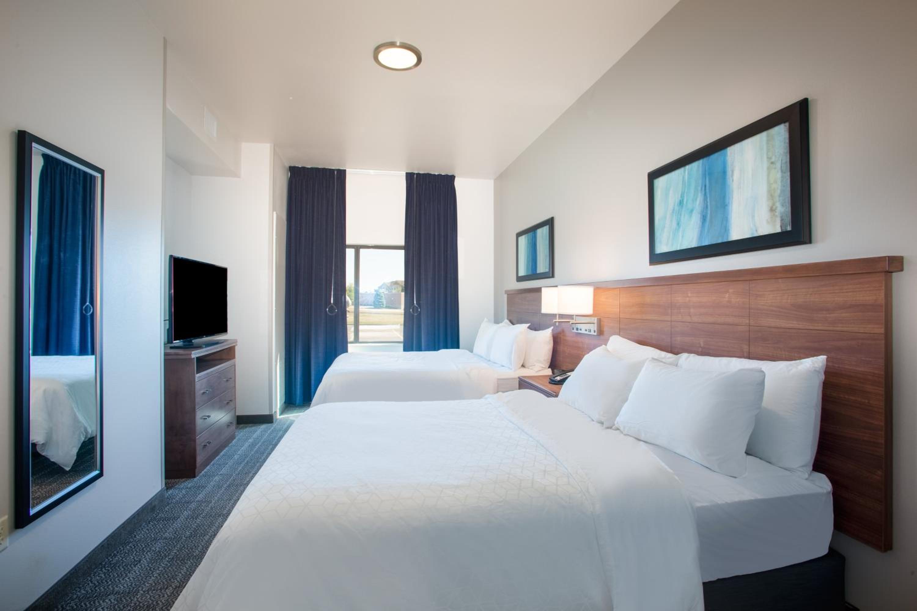 Queen Suite - Hearing Accessible