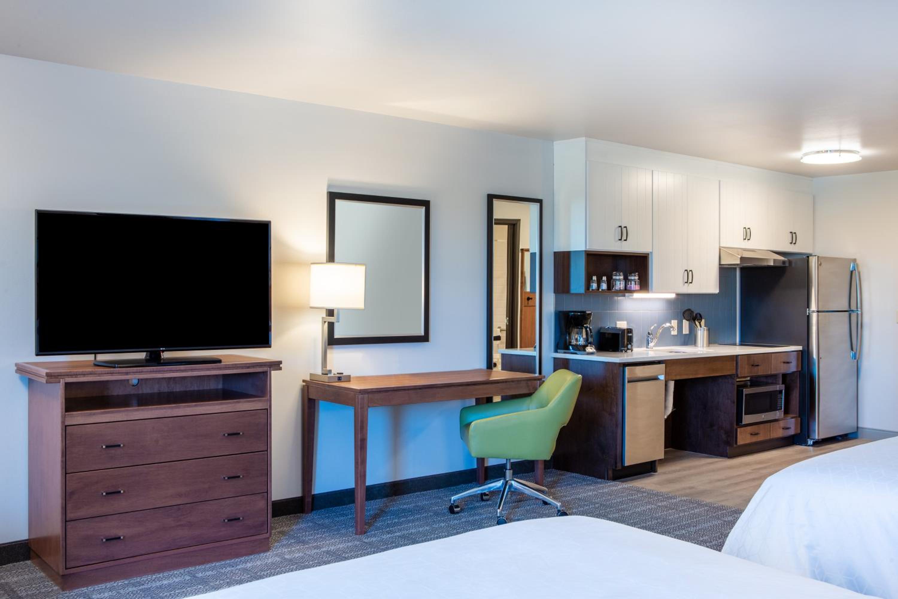 Studio Suite with Two Queen Beds and Hearing Mobility Accessible Tub - Photo 1