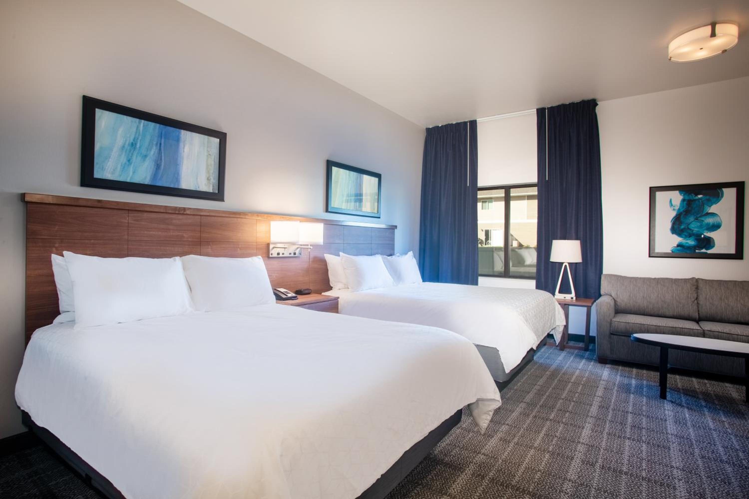 Studio Suite with Two Queen Beds - Photo 4