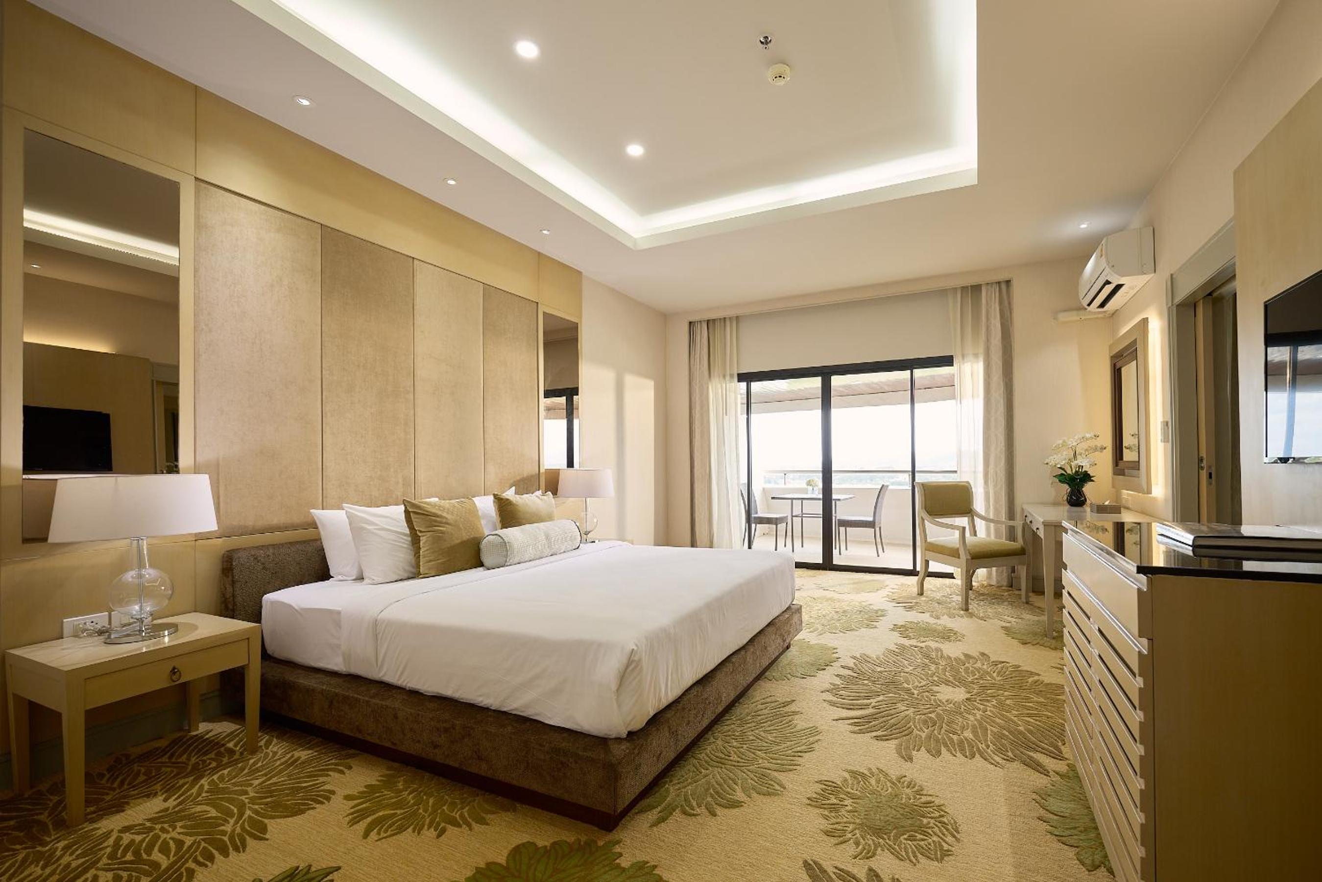 Royal Suite photo 1