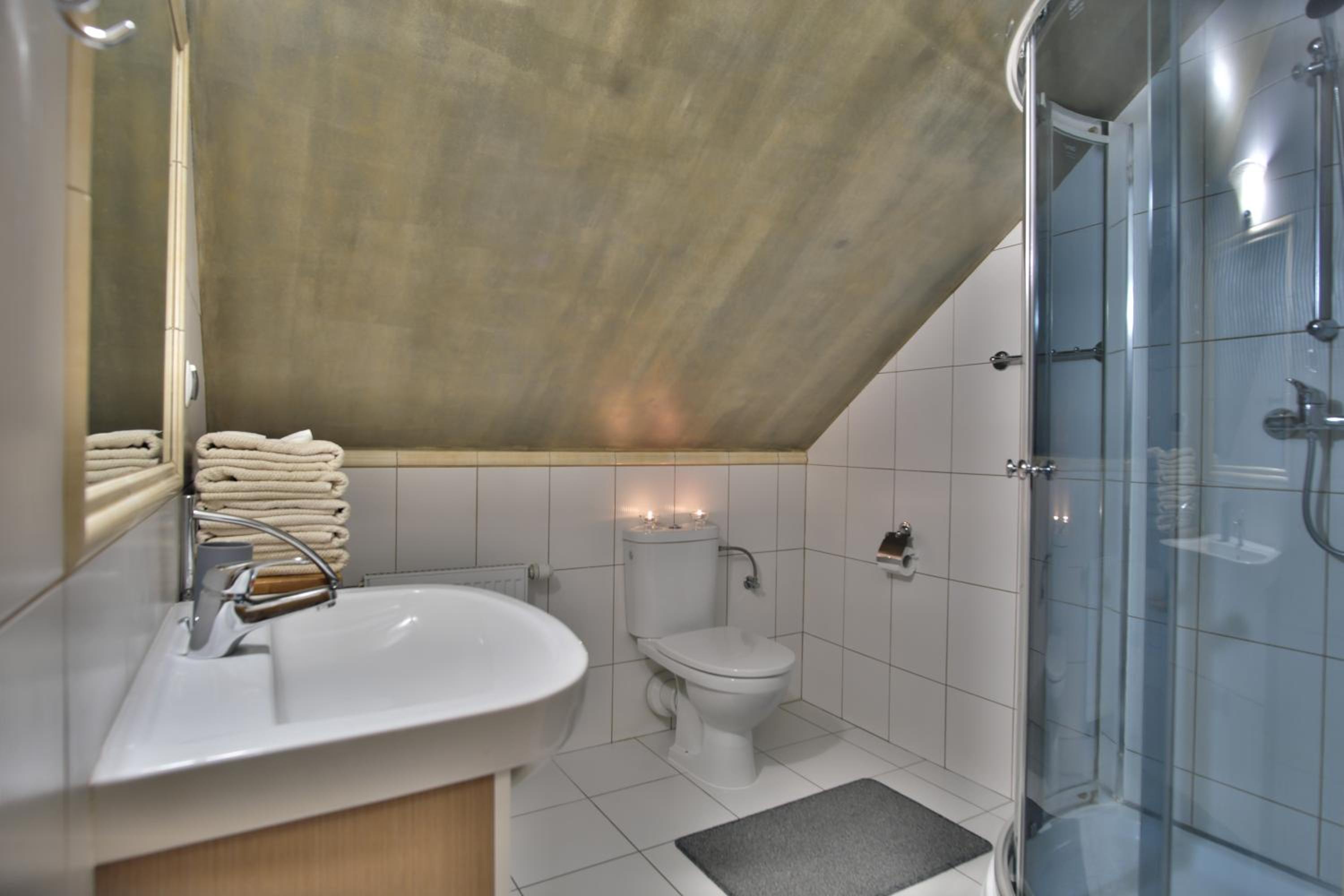 Family Studio - Photo 2