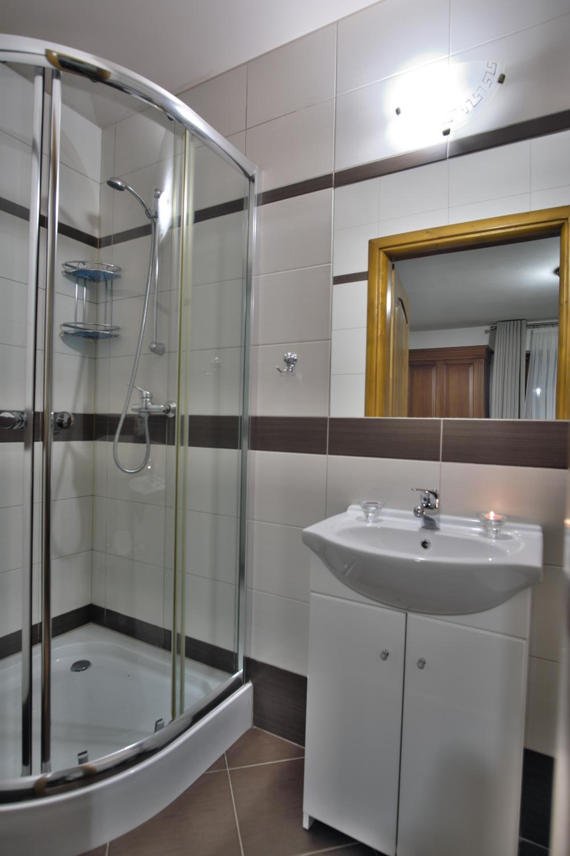 King Room with Balcony - Photo 2