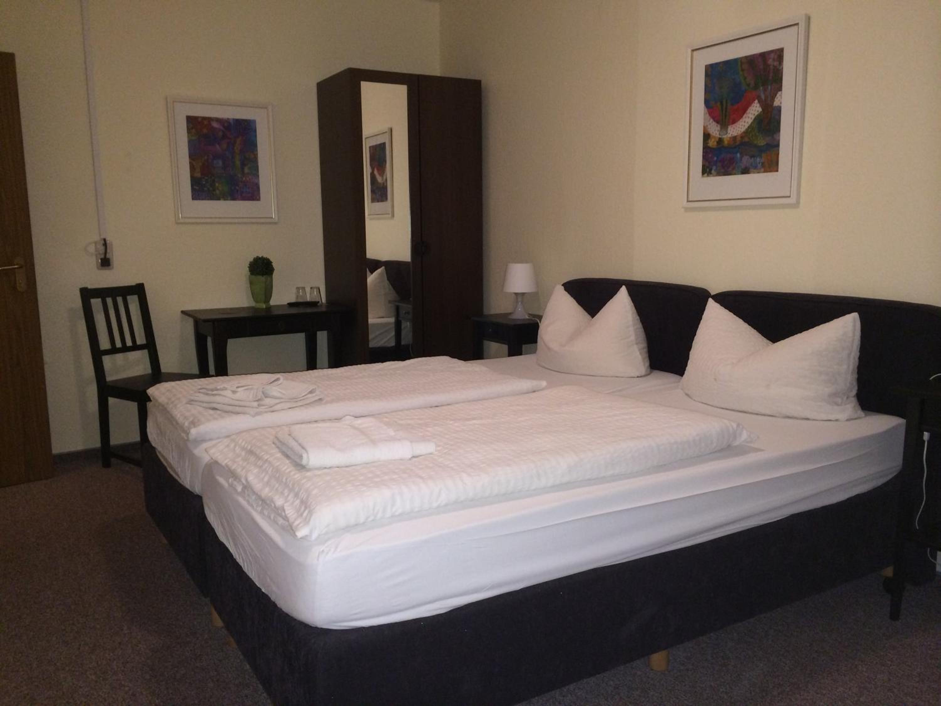 Standard Double Room photo 3