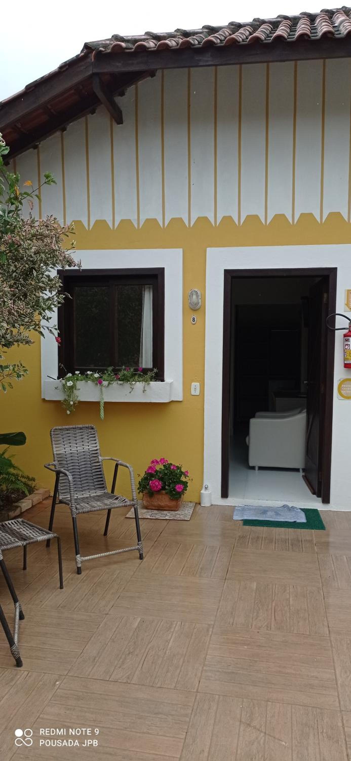 Triple Room with Pool View photo 2