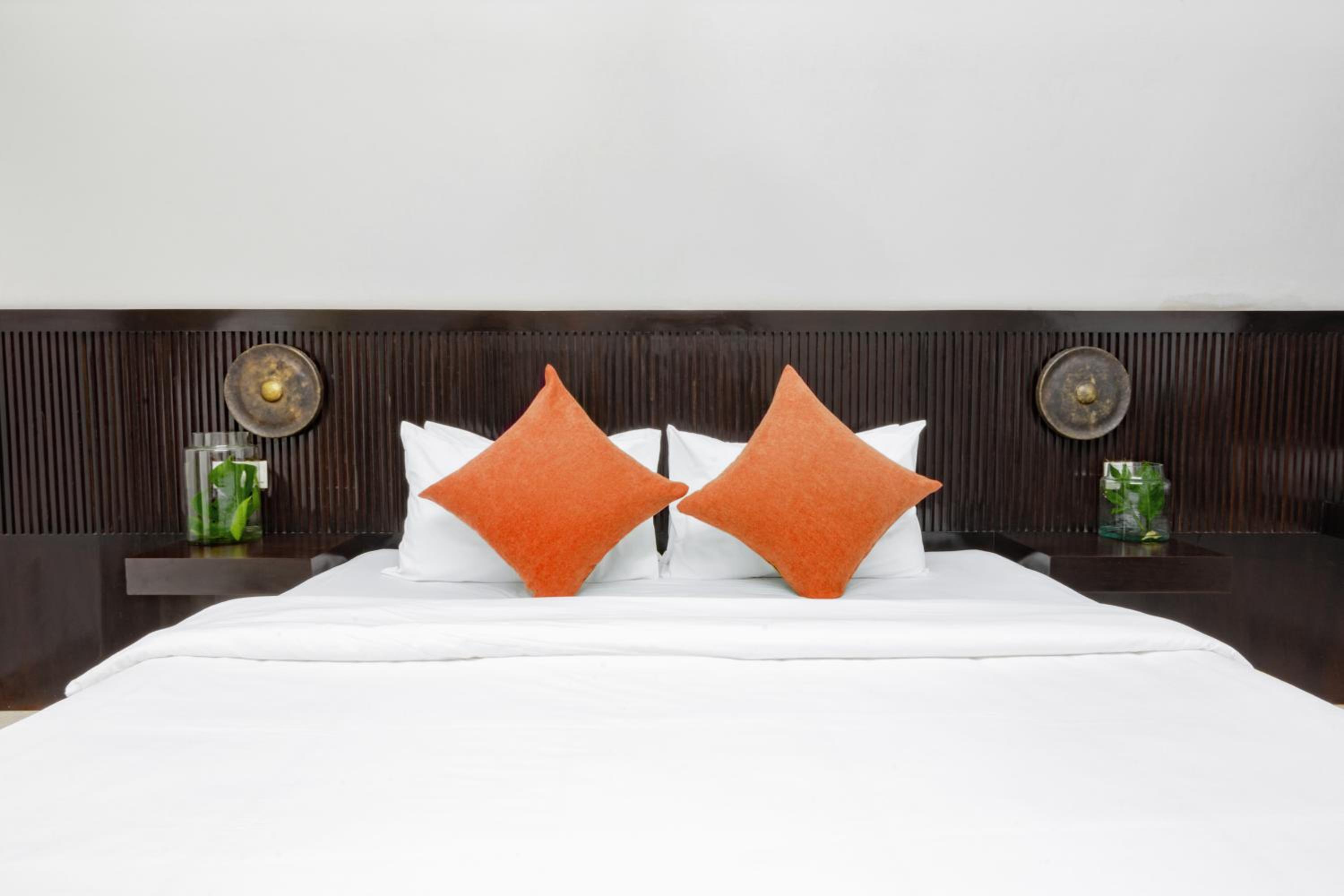 Deluxe King Room - Photo 2