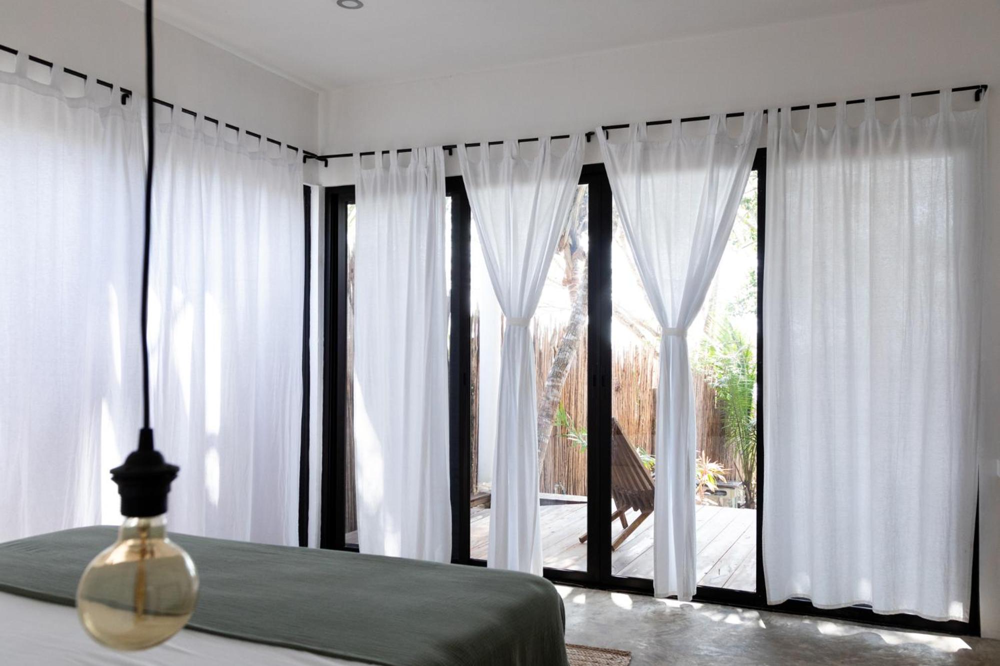 Deluxe King Suite photo 1