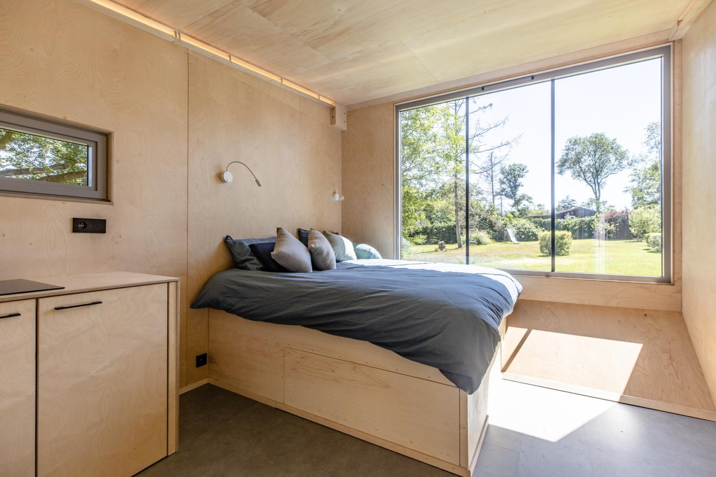 One-Bedroom House photo 1