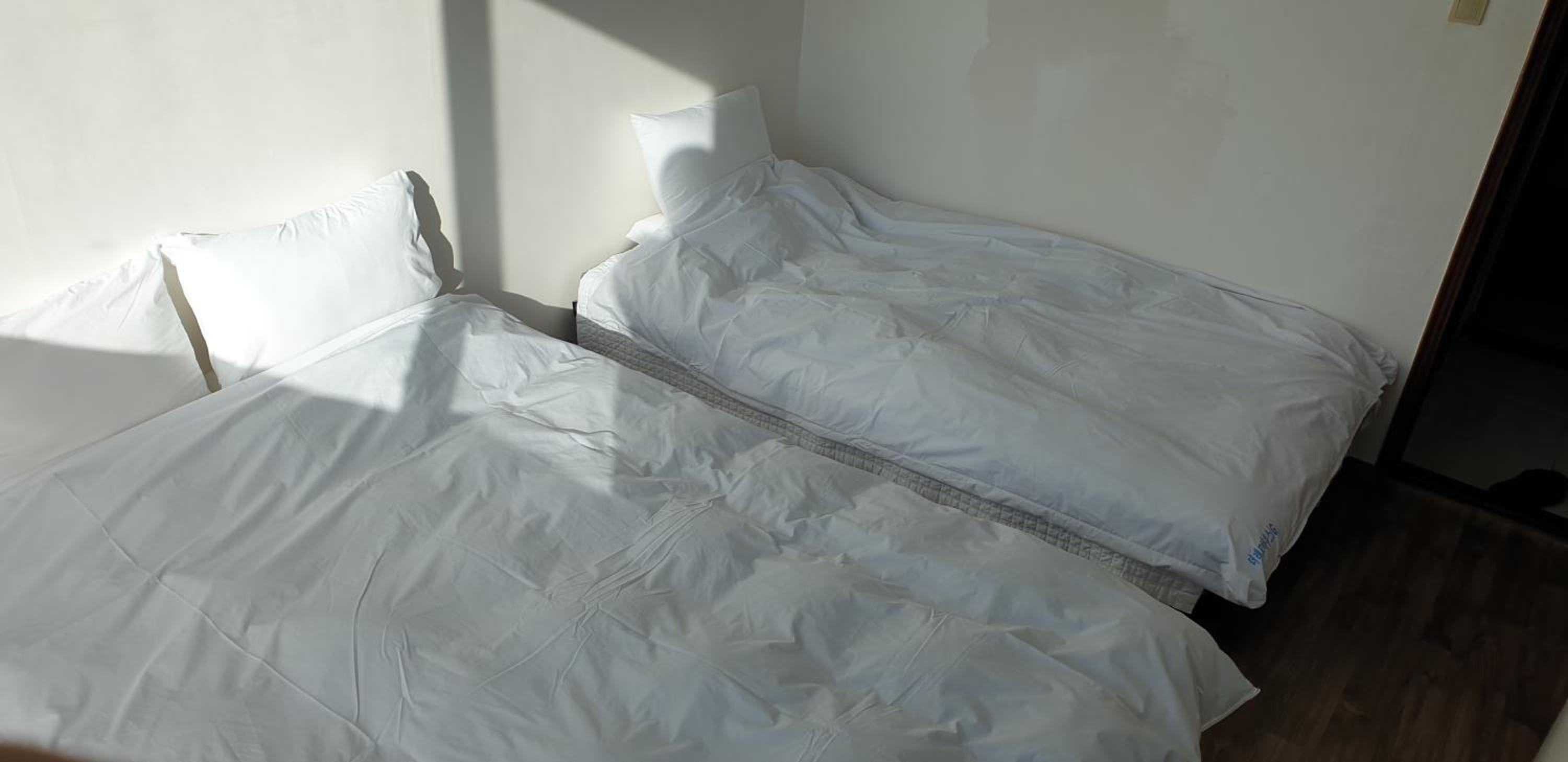 Twin Room - Photo 9
