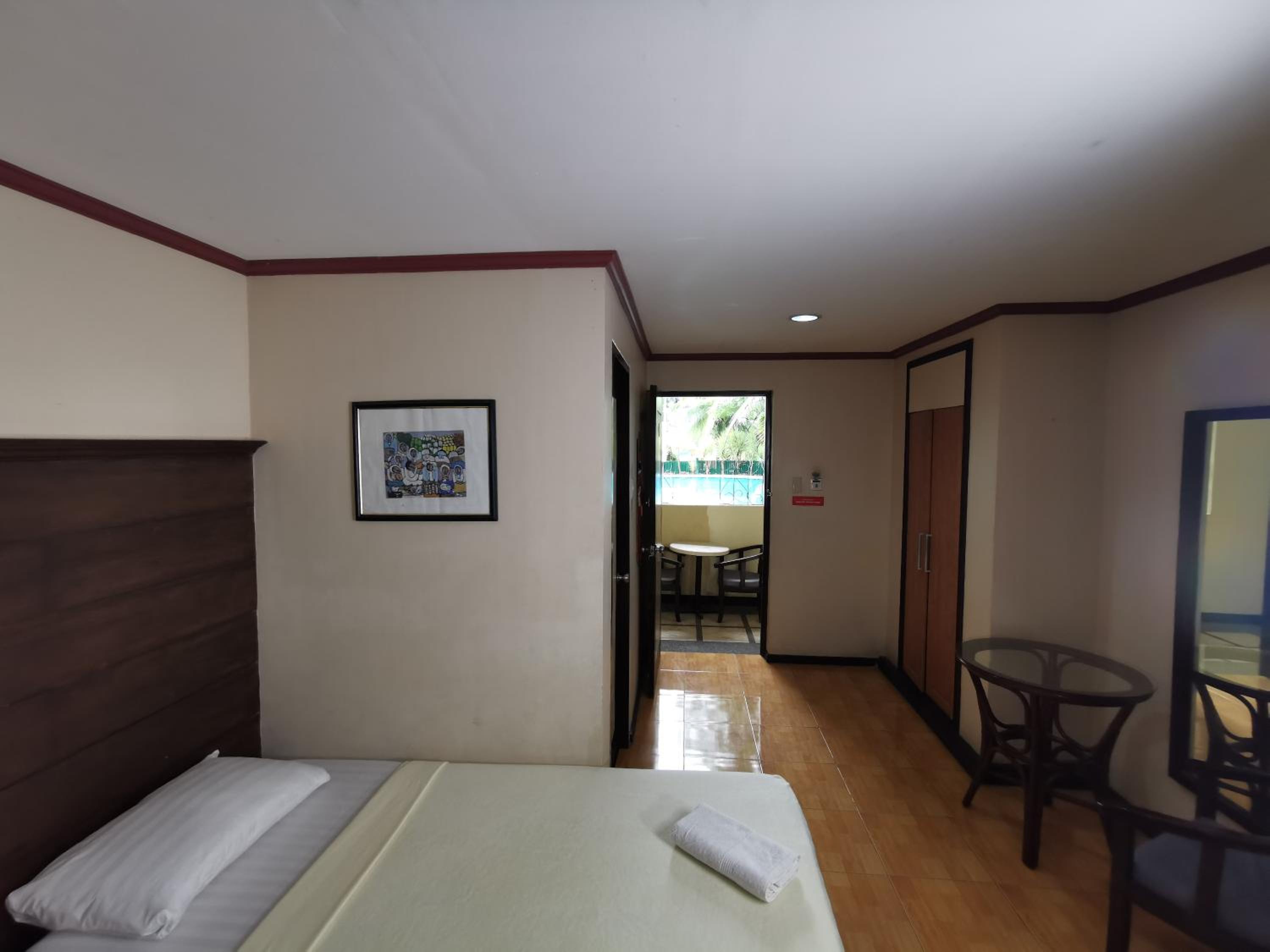 Standard Triple Poolside Room - Leisure Stay photo 3