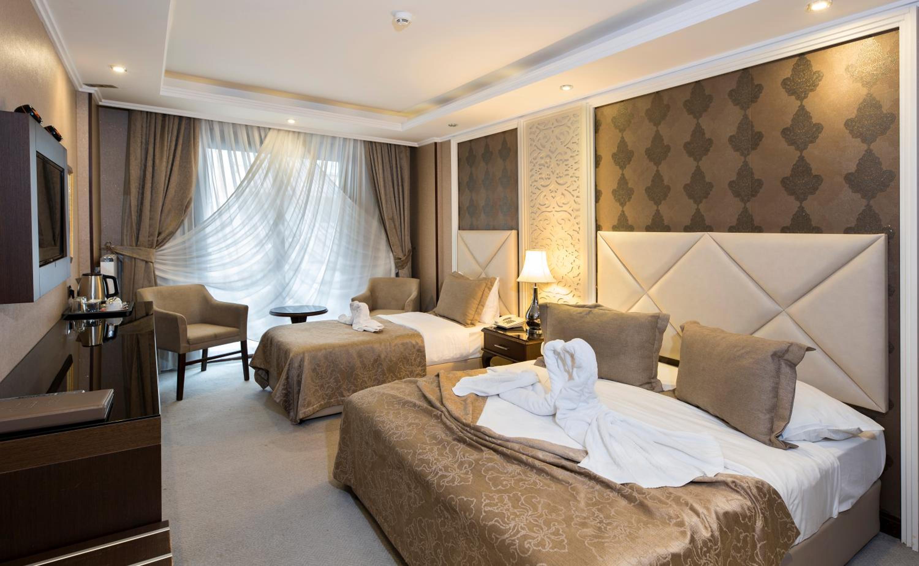 Standard Double or Twin Room - Photo 1