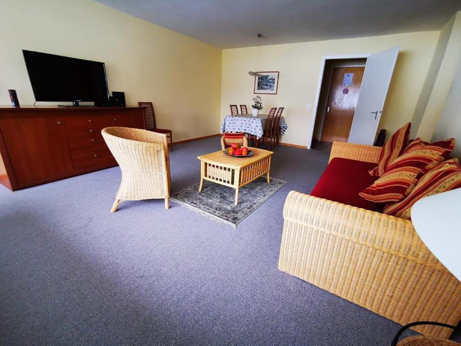 One-Bedroom Apartment - Photo 32