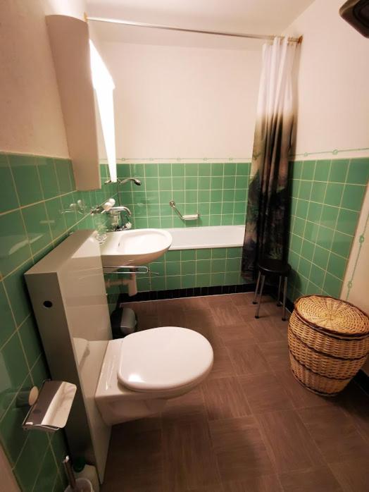 One-Bedroom Apartment - Photo 27