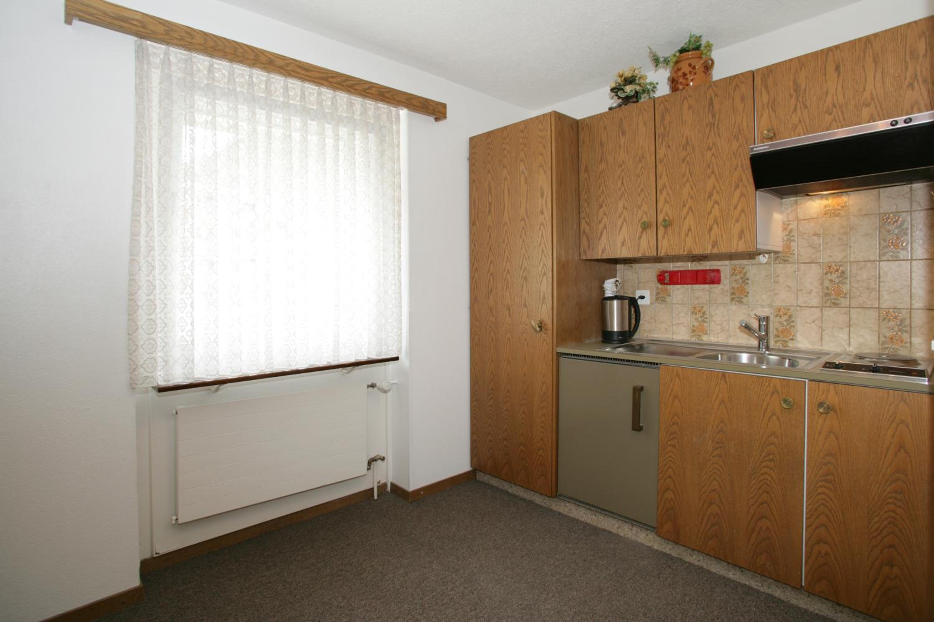 Twin Room with Kitchenette - Photo 2