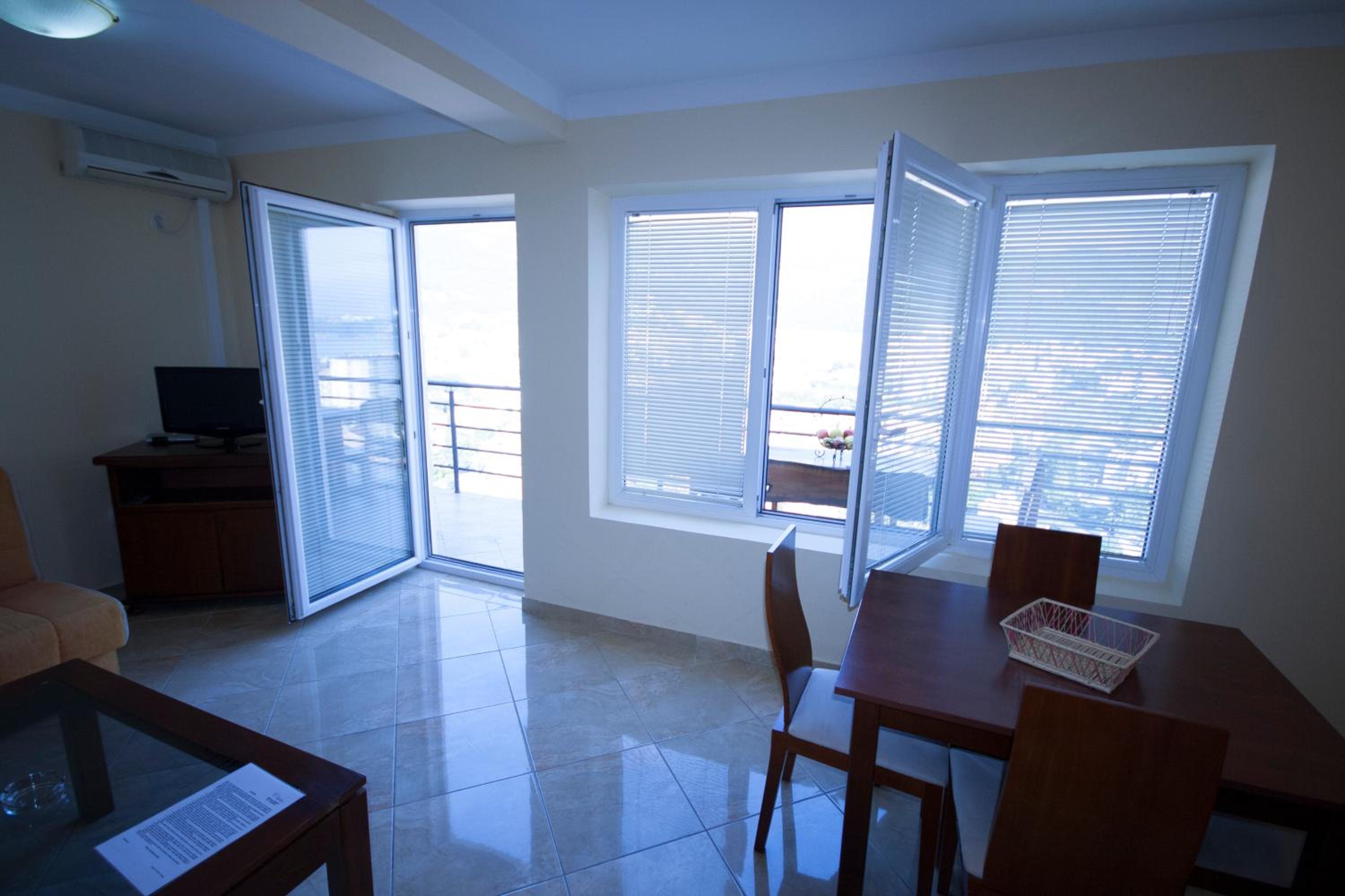 Apartment with Sea View photo 3