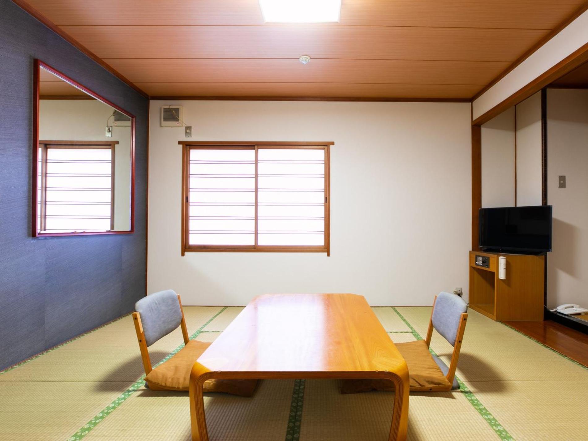 Japanese-Style Quadruple Room - Non-Smoking photo 1