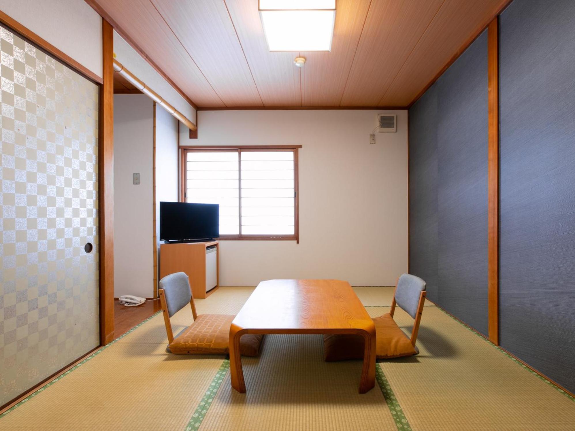 Japanese-Style Quadruple Room - Non-Smoking photo 2