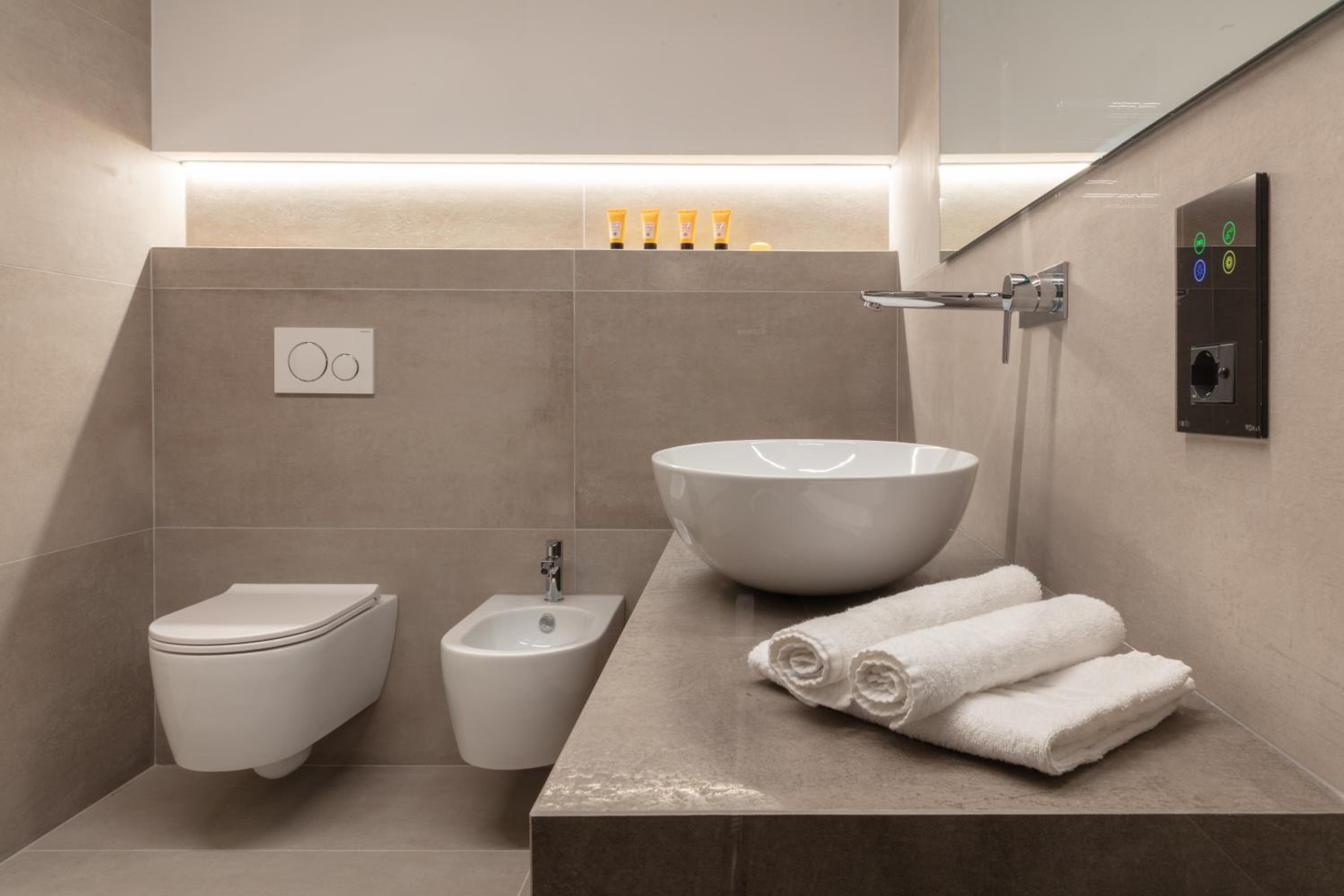 Deluxe Double or Twin Room photo 2