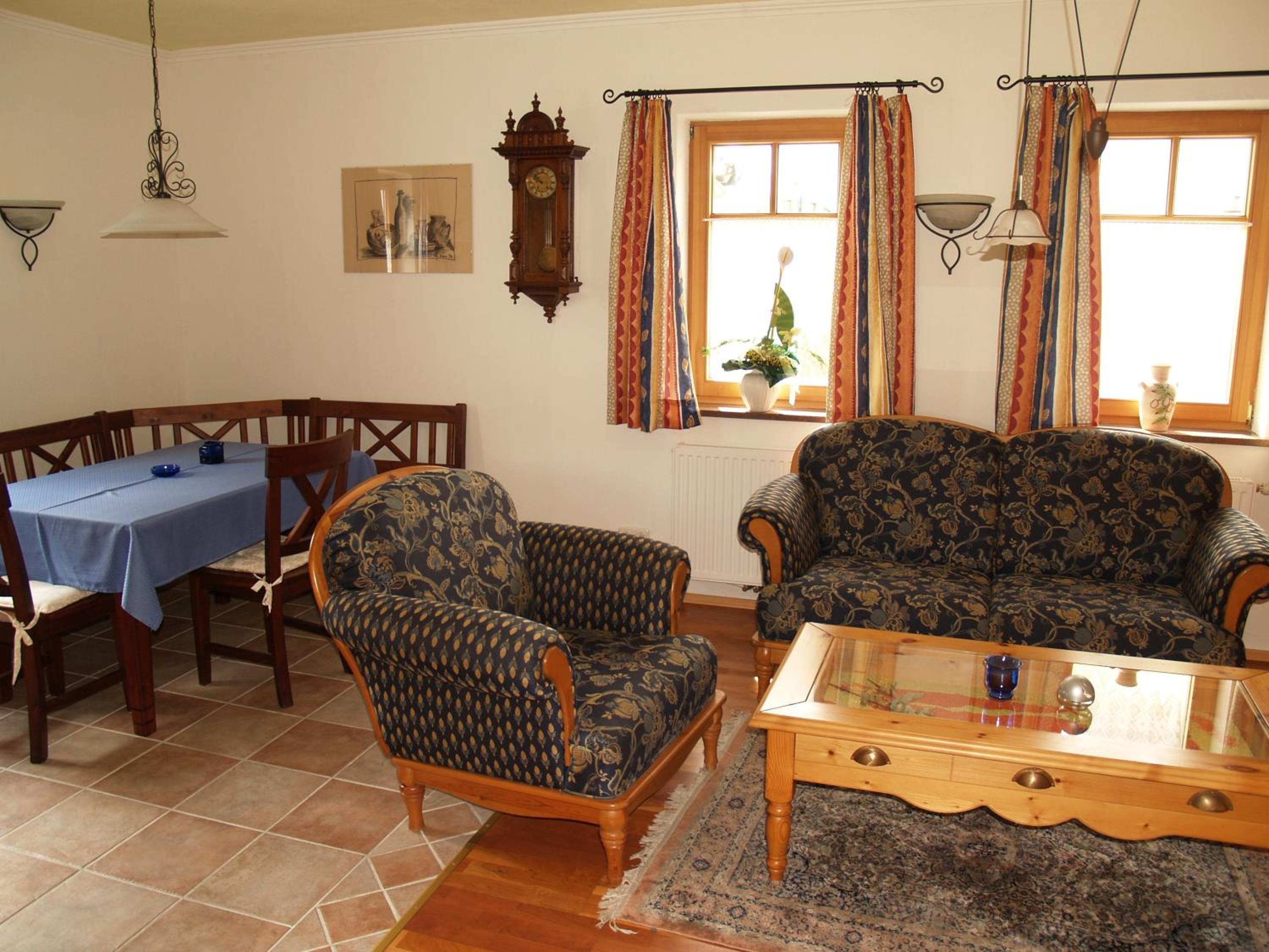 One-Bedroom Apartment with Balcony - Photo 5