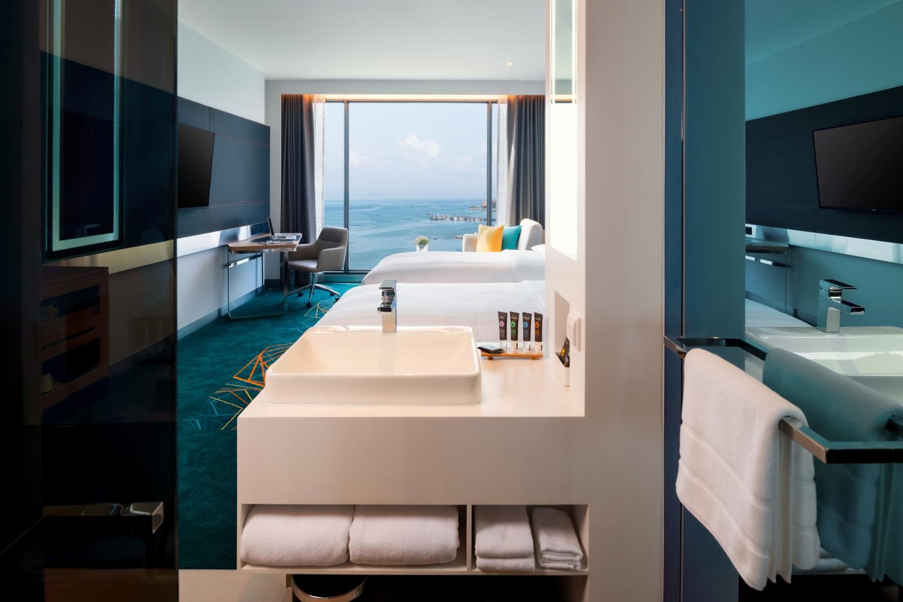 Premier, Deluxe Room, Lounge Access, Sea View - 2 Single Beds