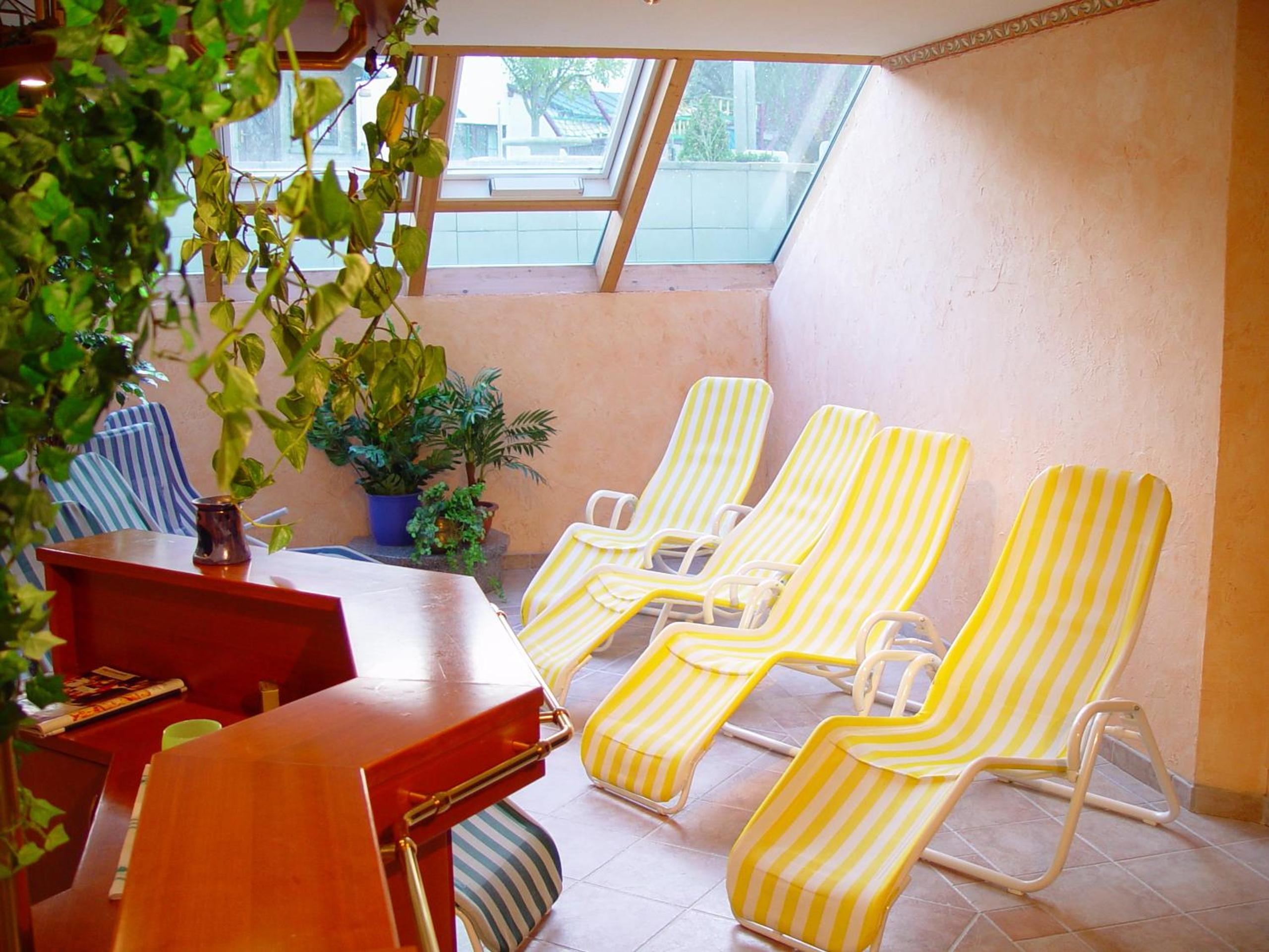 One-Bedroom Apartment with Balcony - Photo 4
