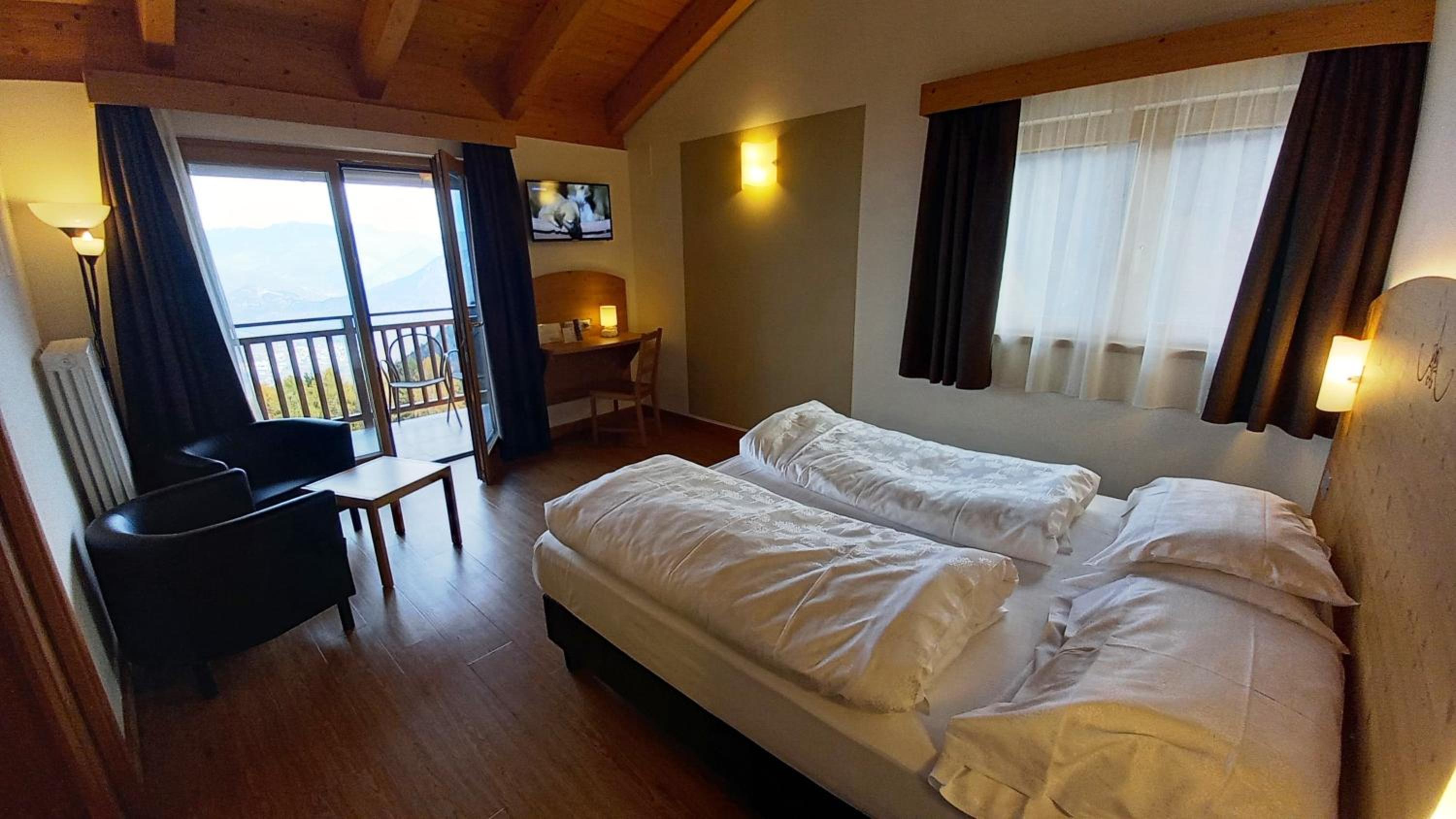 Double Room with Panoramic View and Balcony photo 1