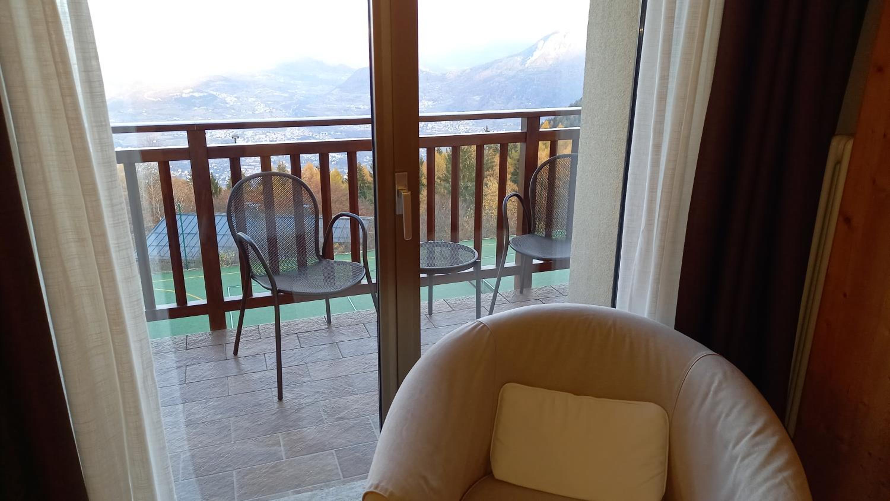 Double Room with Panoramic View and Balcony photo 3