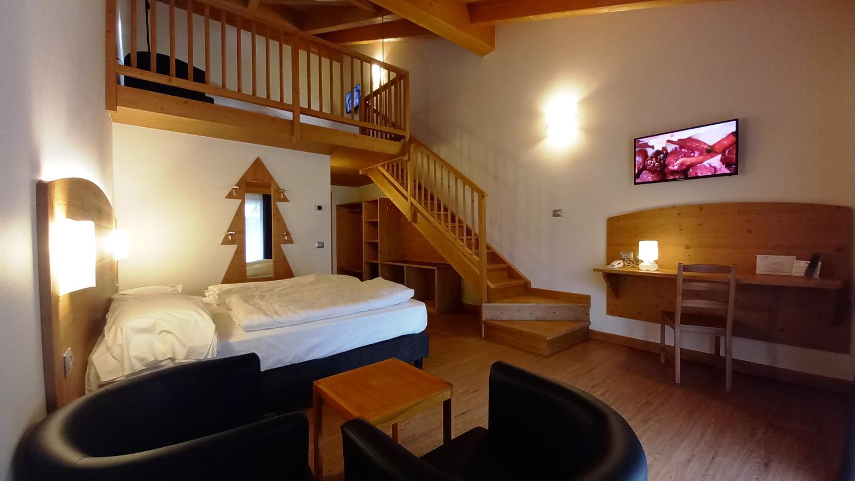 Suite with Terrace with Panoramic View  photo 3