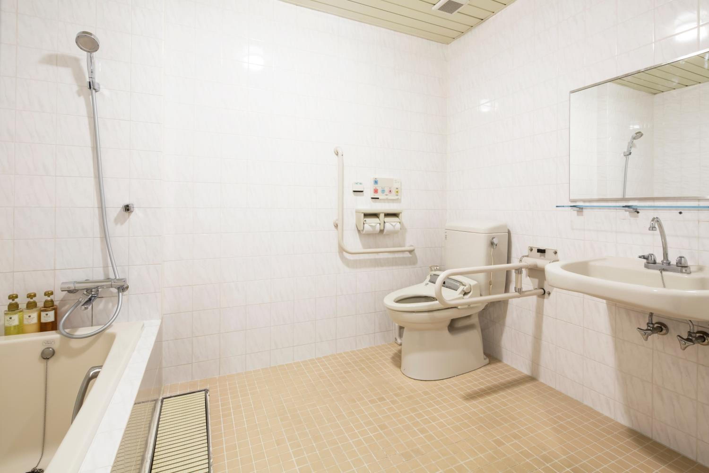 Deluxe Twin Room - Non-Smoking - No Room Cleaning Service photo 3