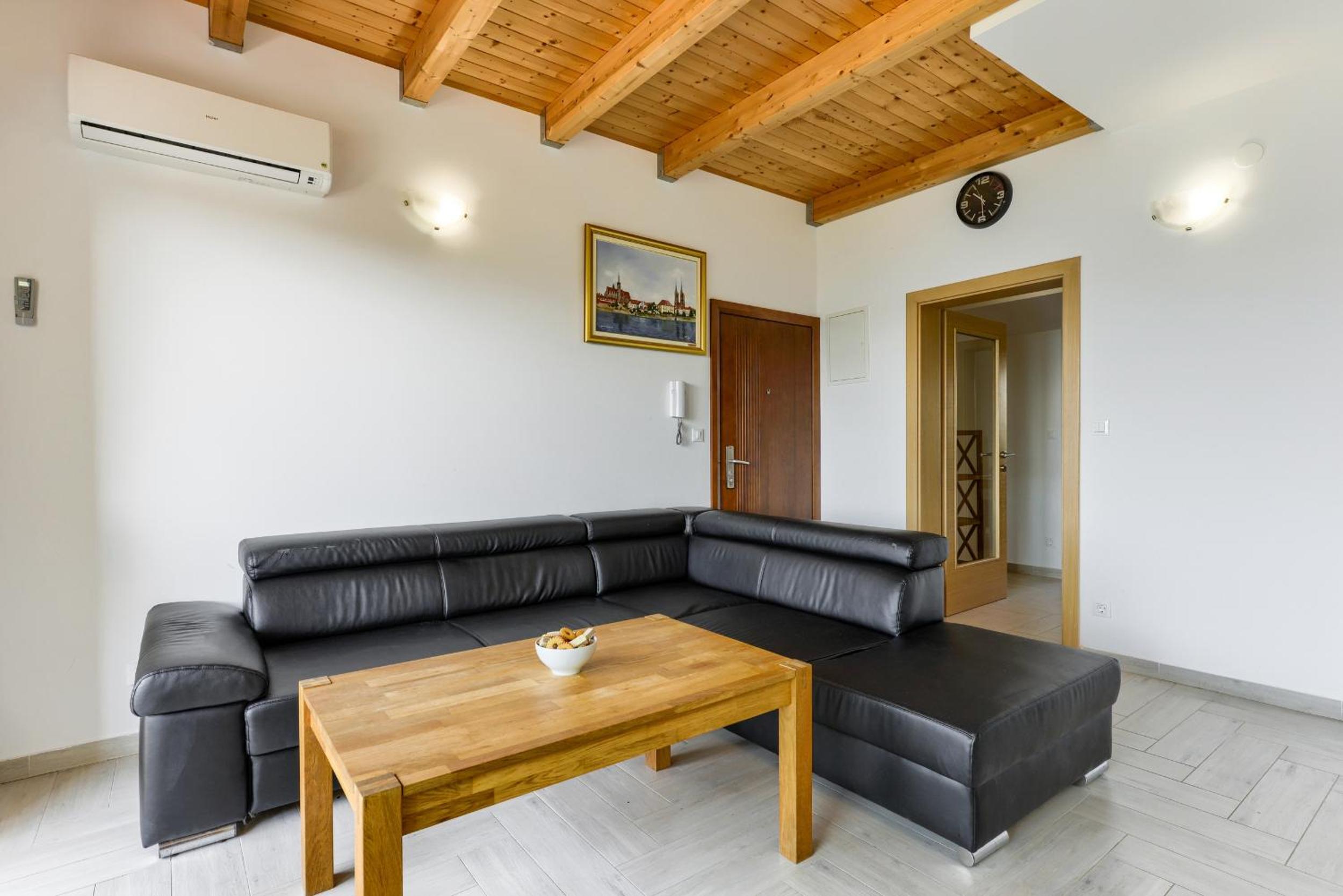Apartment - Split Level photo 3