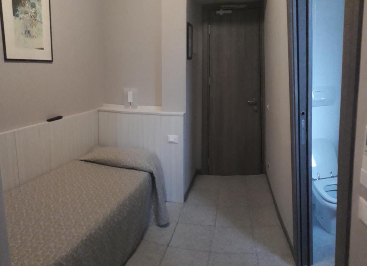 Budget Single Room photo 2