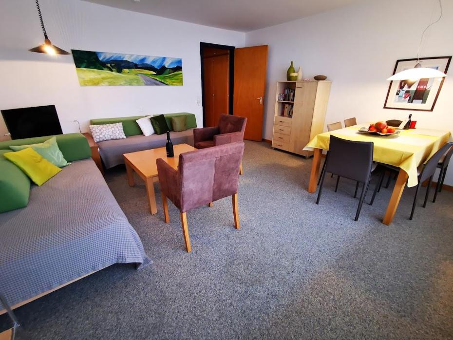 One-Bedroom Apartment - Photo 7