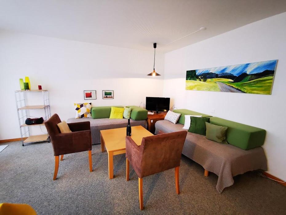 One-Bedroom Apartment - Photo 6