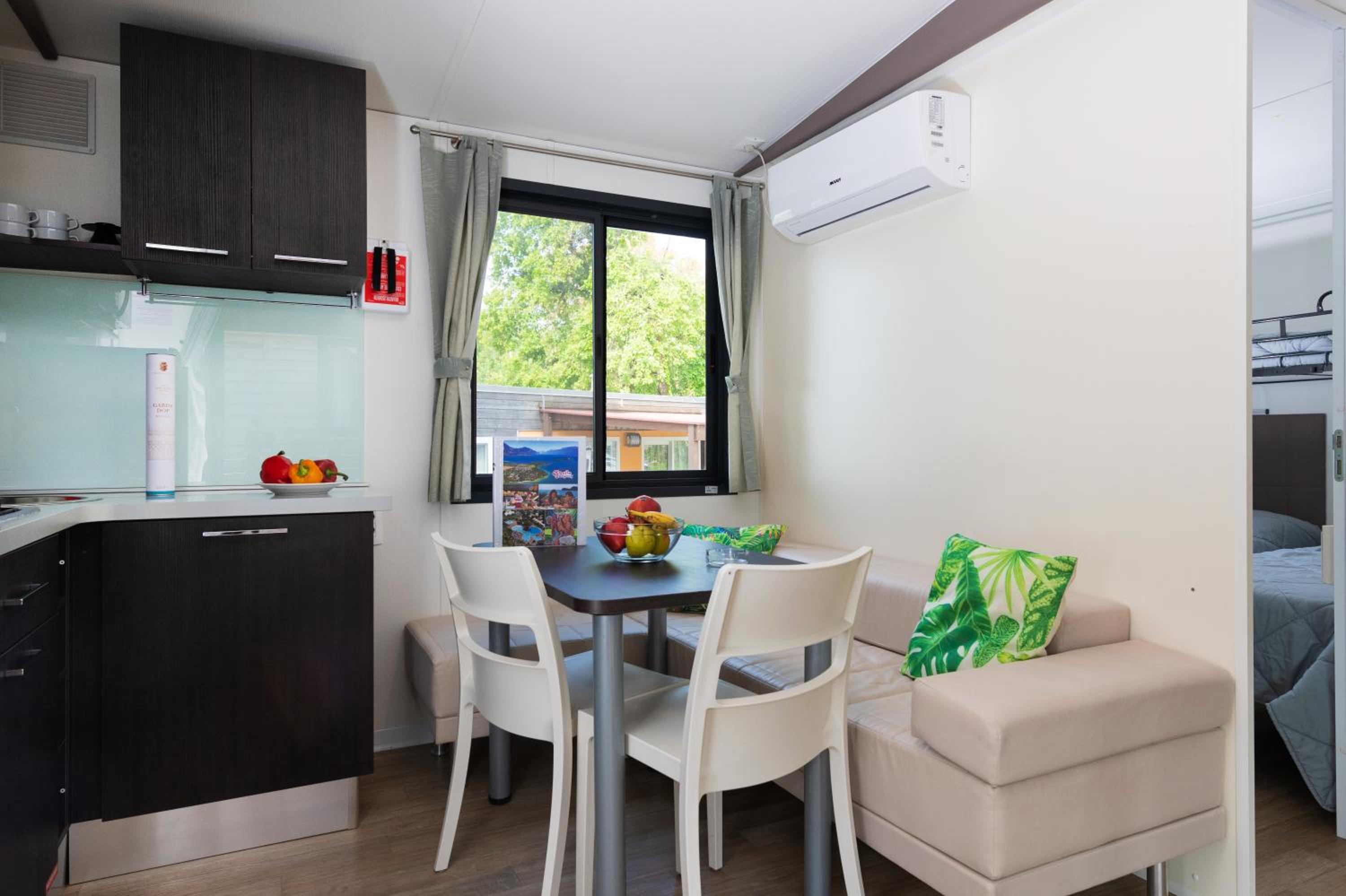 Mobile Home photo 1
