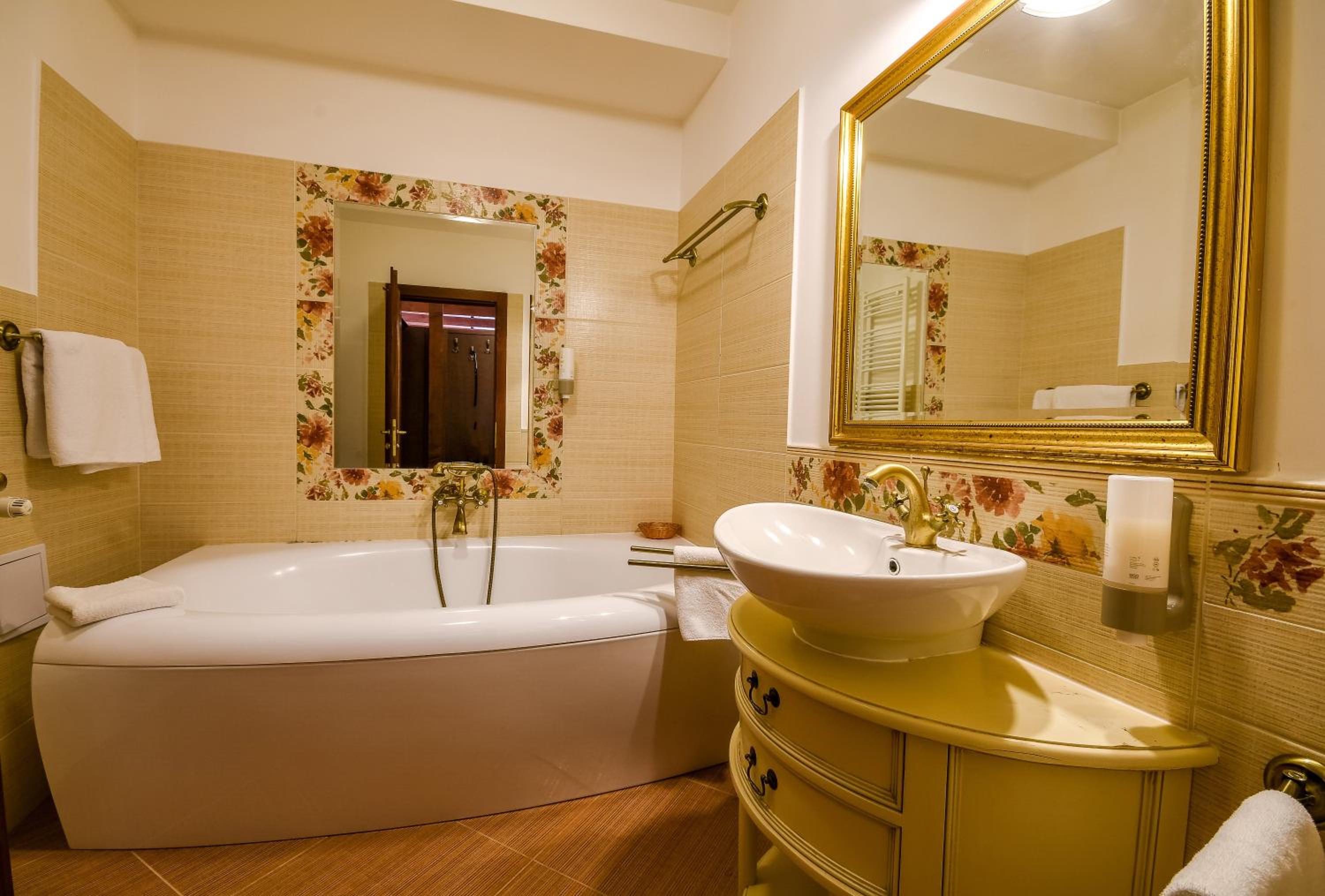 Superior Double Room - Photo 7