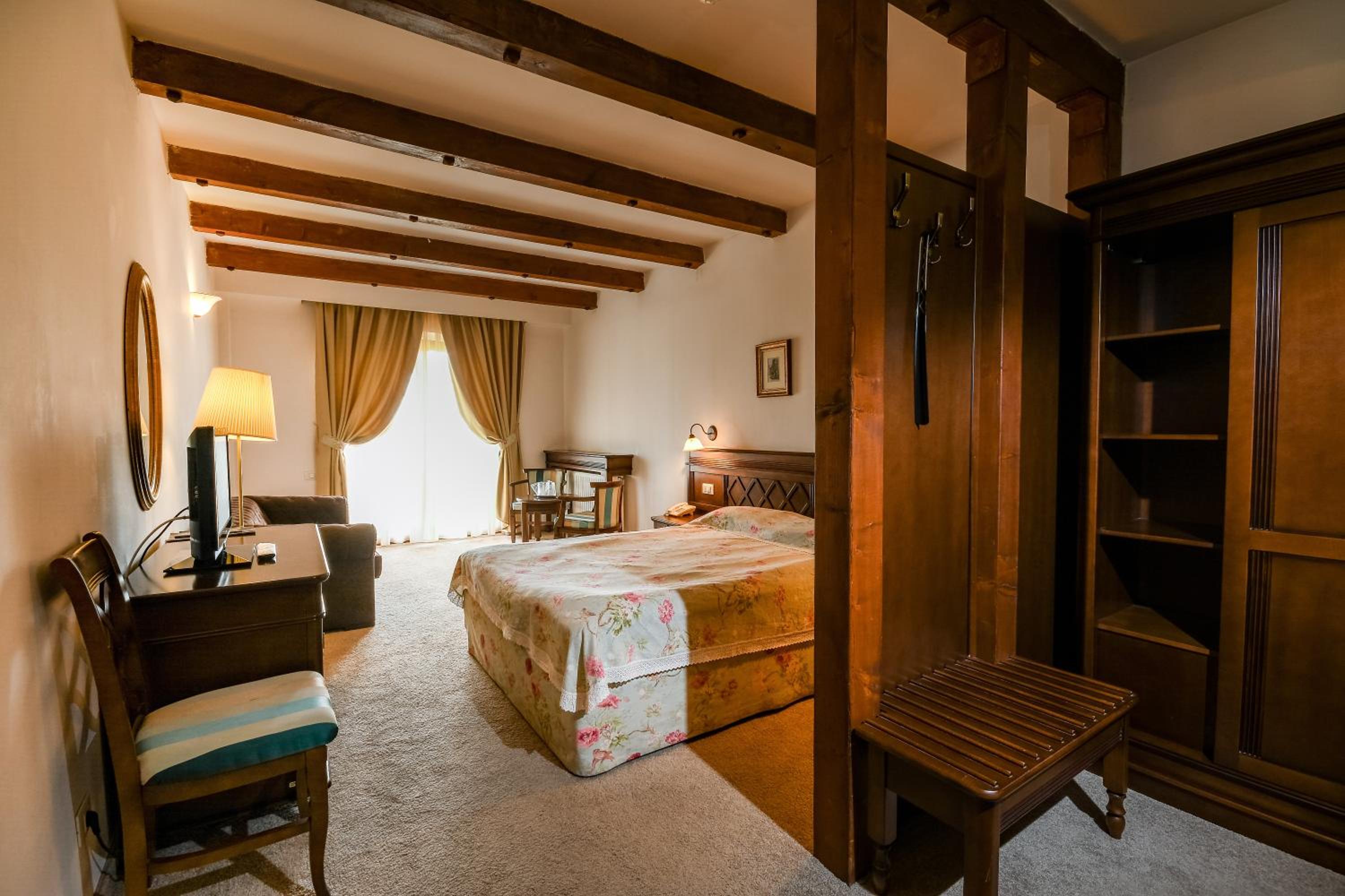 Superior Double Room - Photo 1
