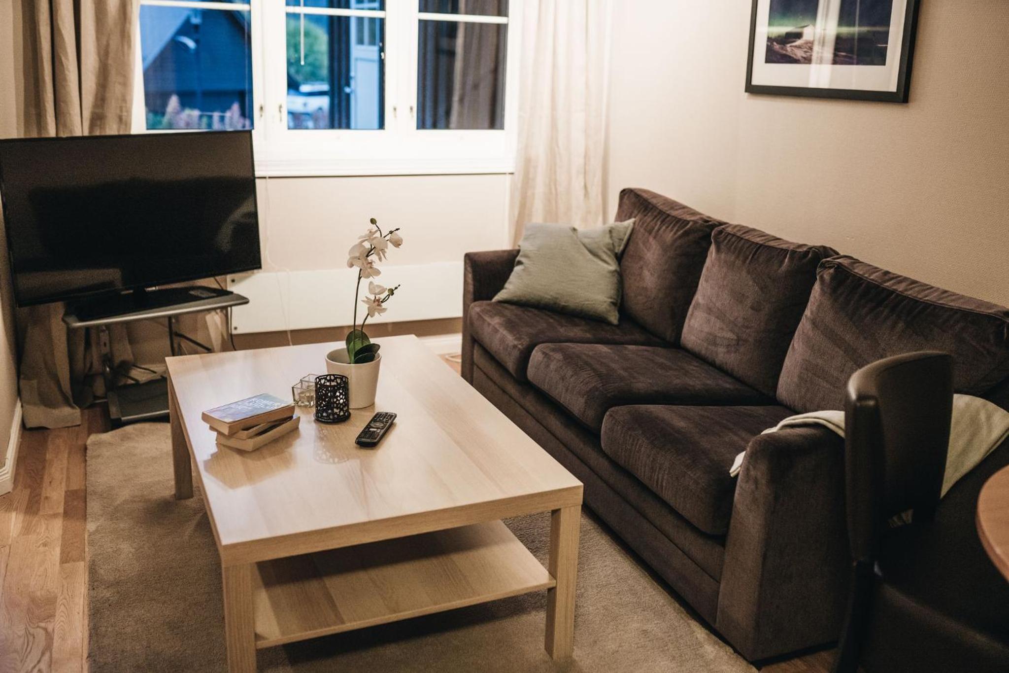One-Bedroom Apartment photo 1
