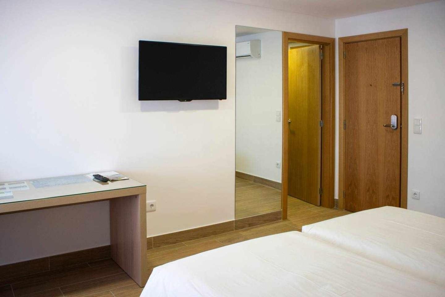 Double Room - Photo 8