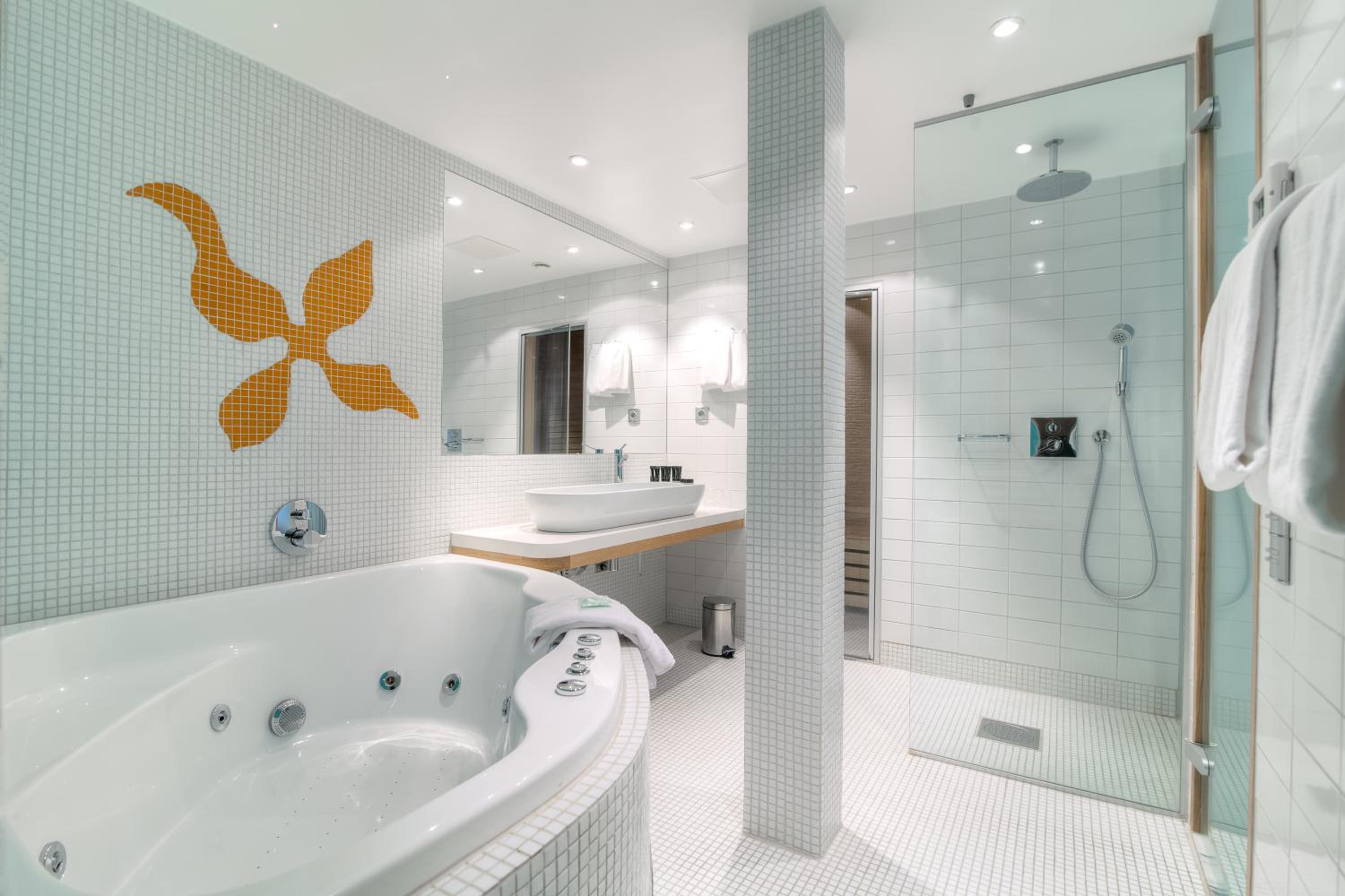 Suite with Sauna - Photo 6