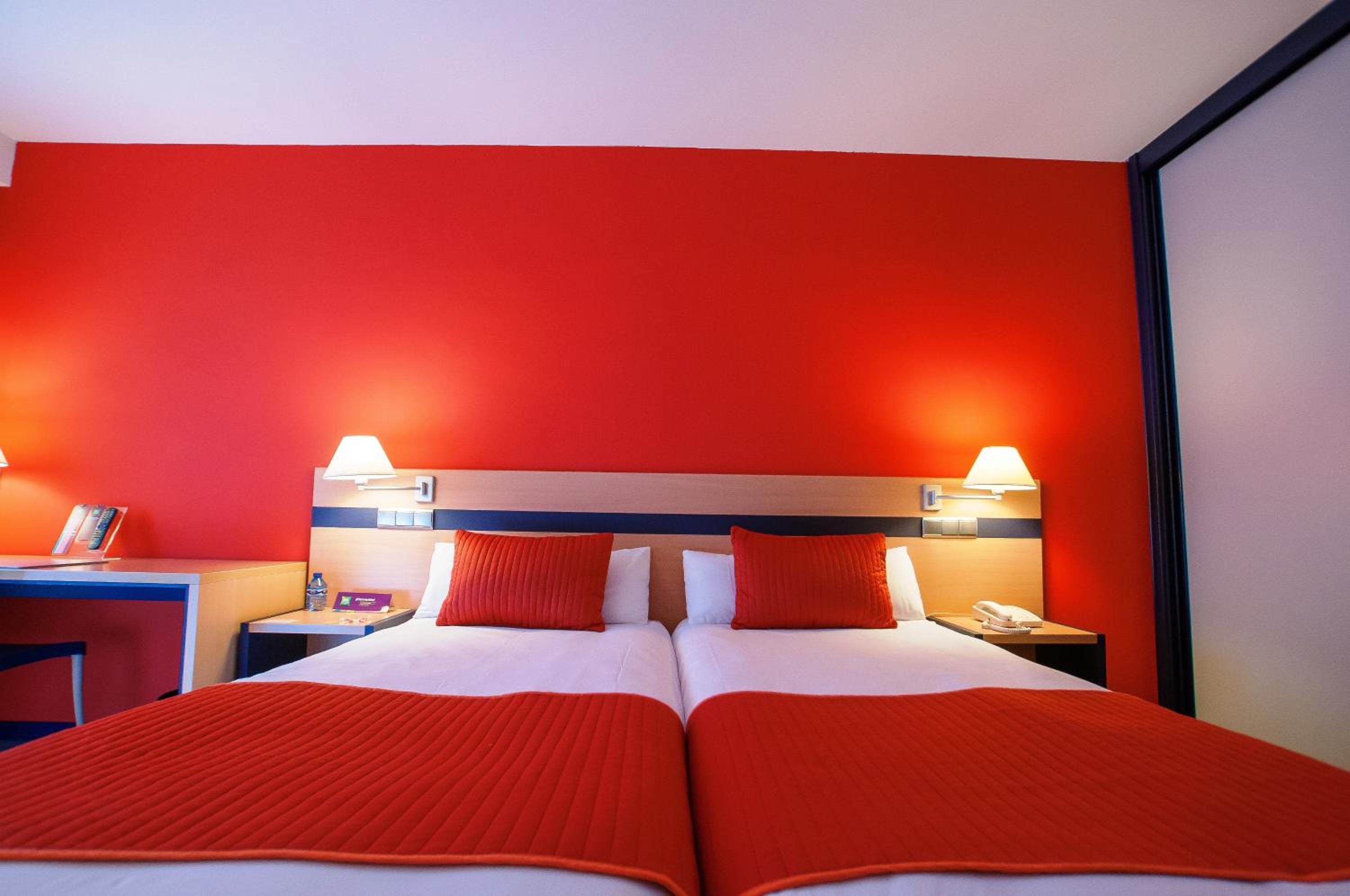 Standard Room with Two Single Beds - Photo 4