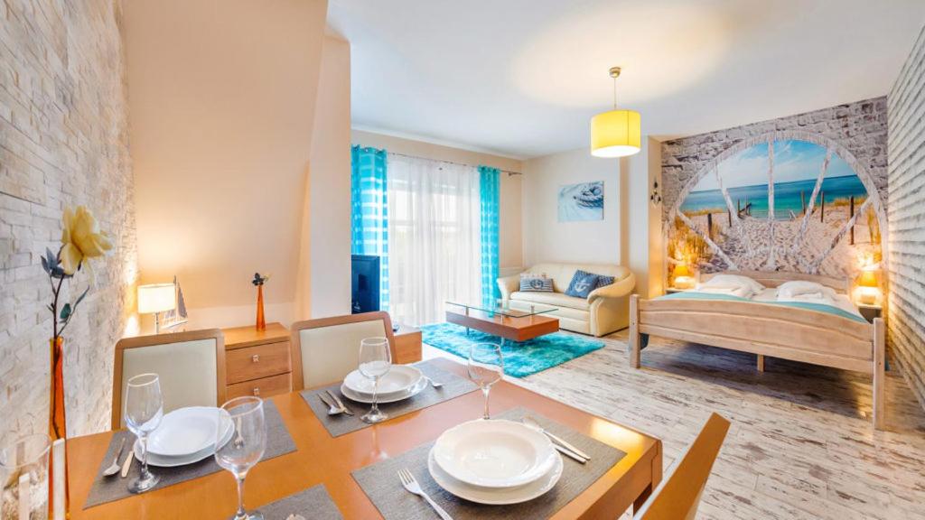 Deluxe Apartment with Side Sea View photo 2