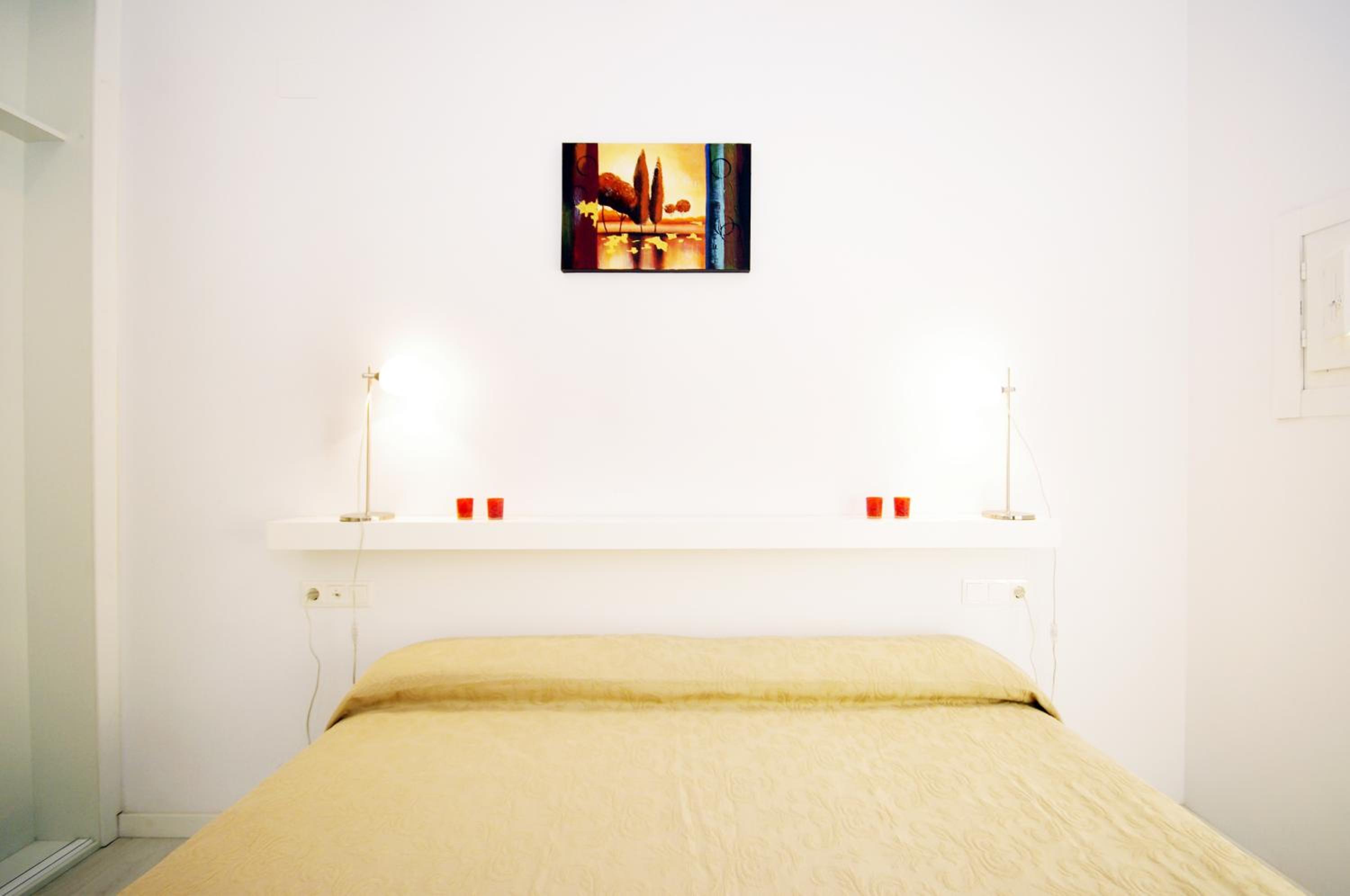 Apartamento de dos habitaciones con balcón
