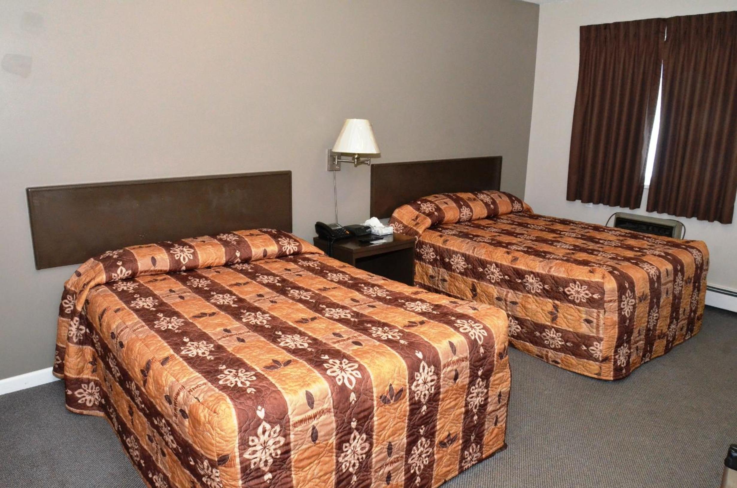 Standard Double Room with Two Double Beds photo 2